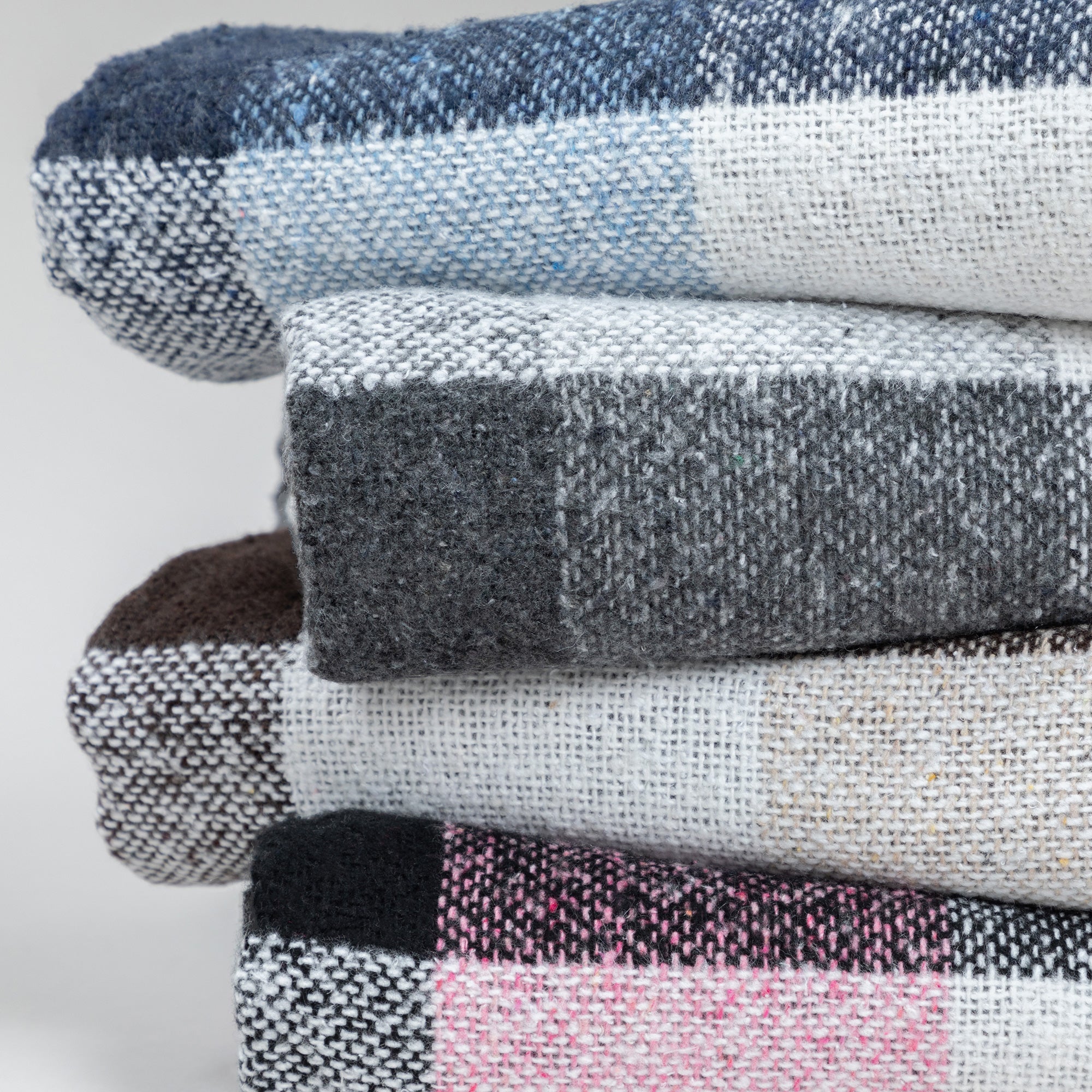 Ukrainian Wool-Blend Fringed Throw Blanket、mySite、camillekostekn