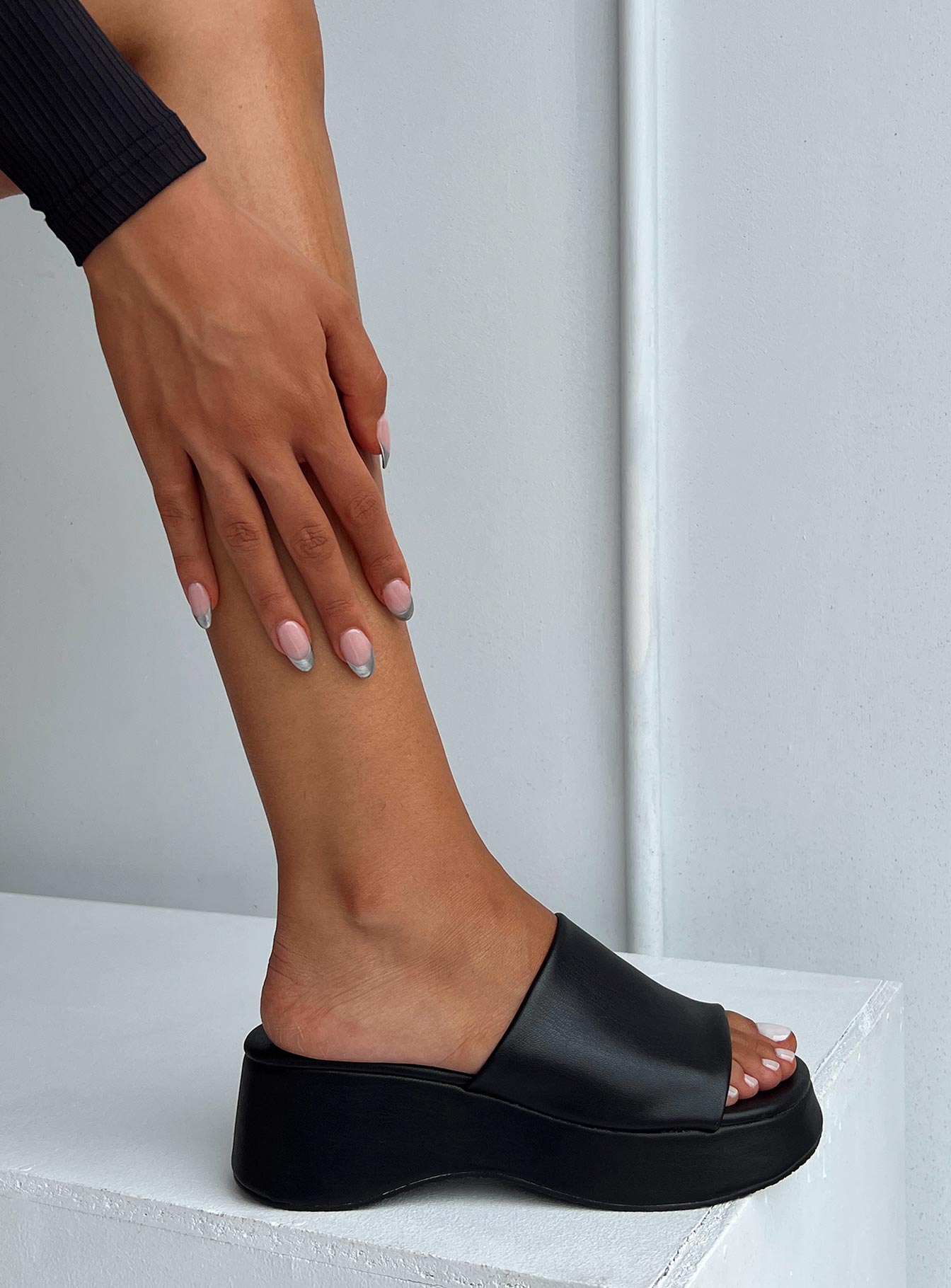 Therapy Cindy Sandals Black、mySite、solidvoid