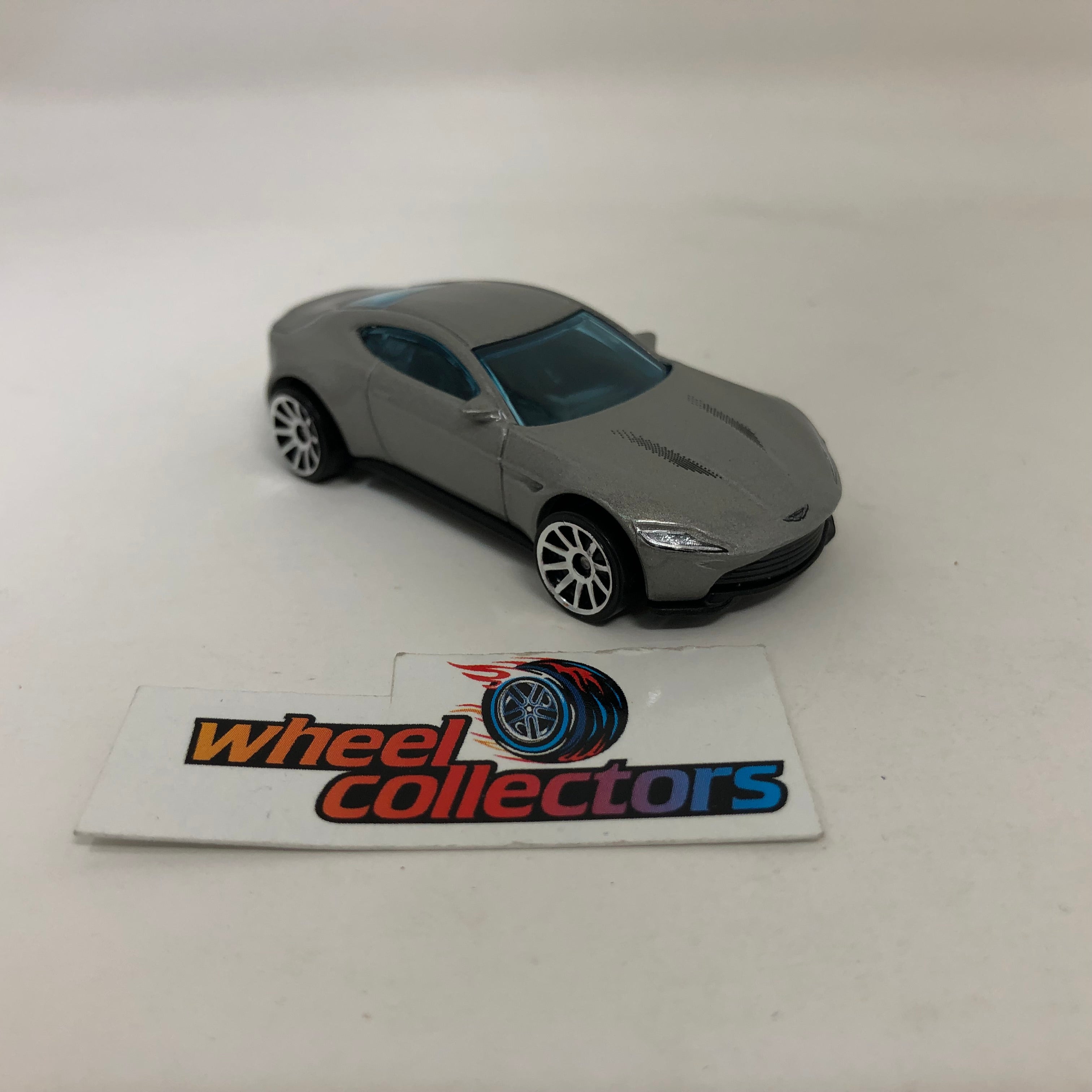 Aston Martin DB10 * Hot Wheels Loose 1:64 Scale Diecast Model、mySite、hgirdovlk