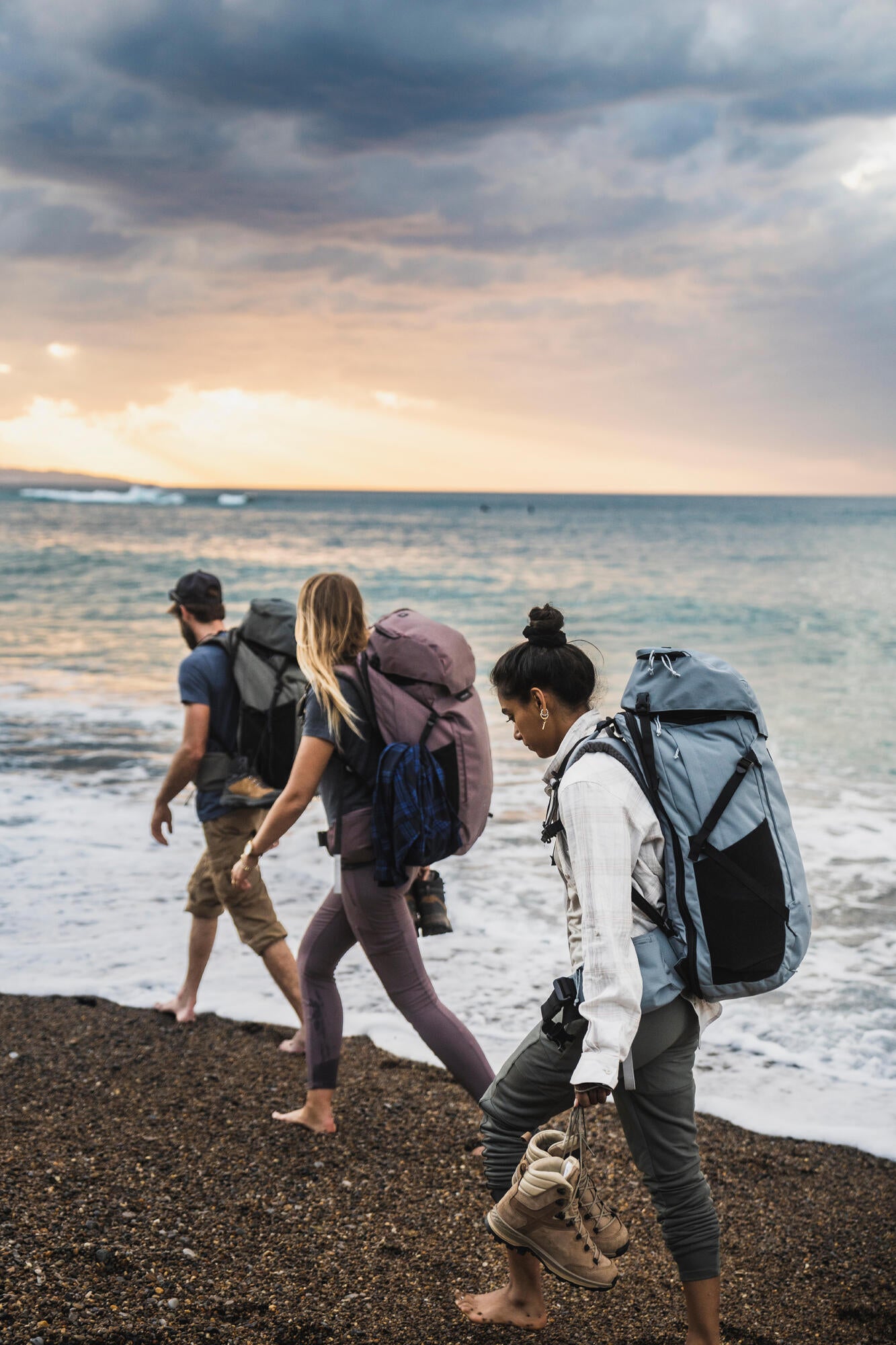 Forclaz Men's Travel 900 70+6L Backpacking Pack