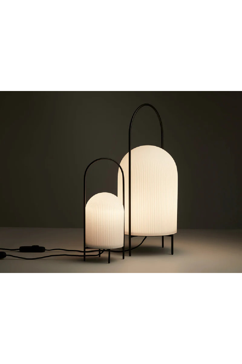 White Glass Contemporary Floor Lamp | WOUD Ghost、mySite、neckold