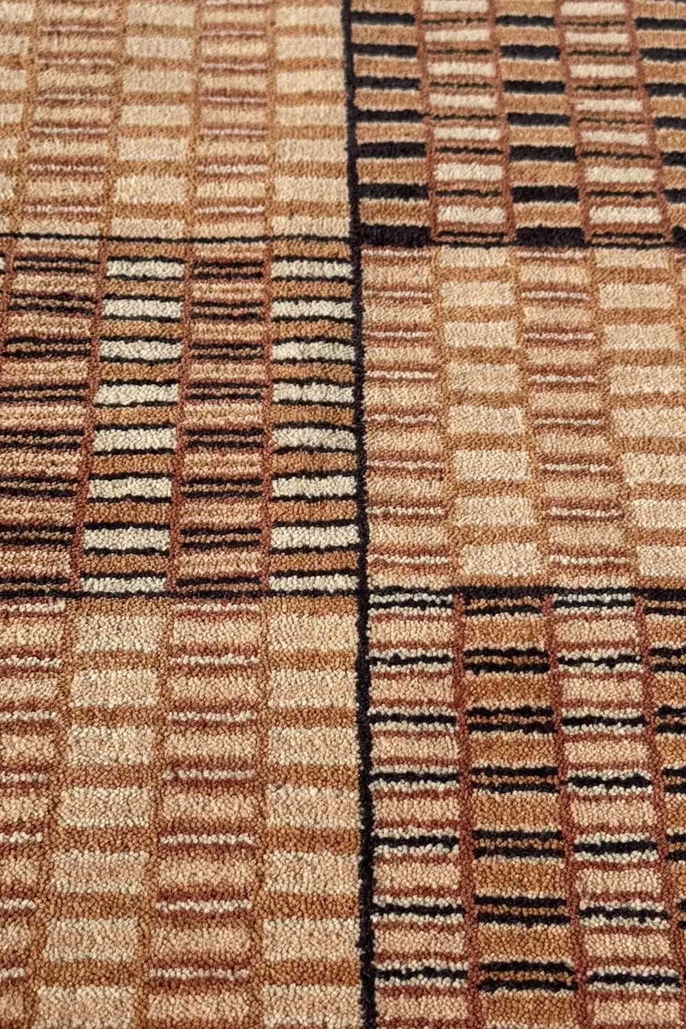 Brown and Tan Checkered Grid Hand Knotted Wool Rug、mySite、gigharbornorthrealestate