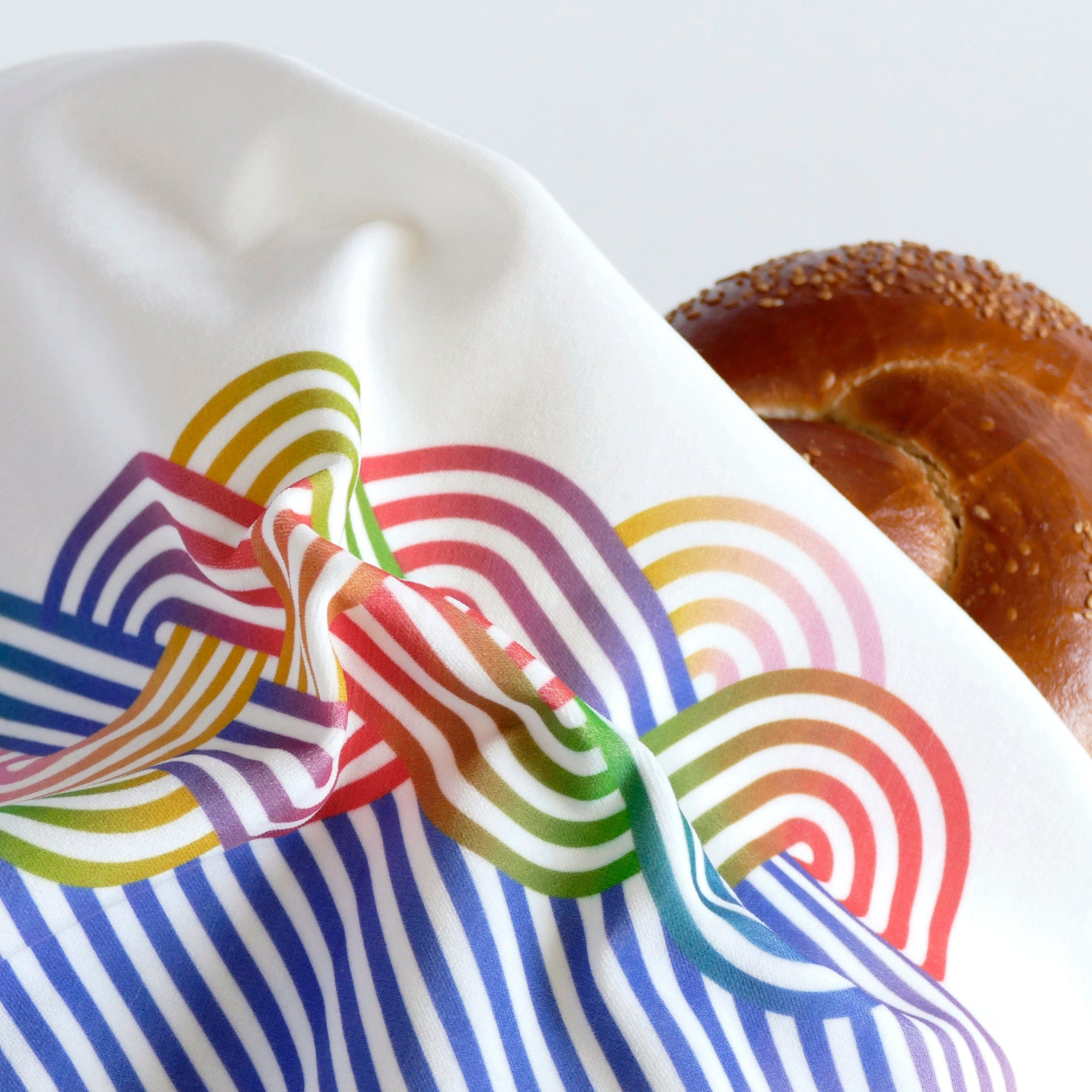 Op-Art Velvet Challah Cover - Rainbow、mySite、topwebapps