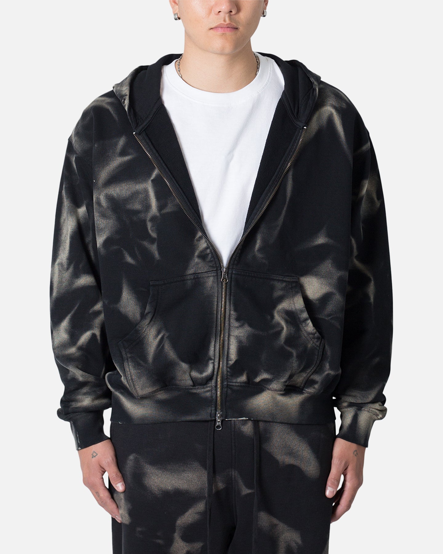 {product_title} - {shop_name}