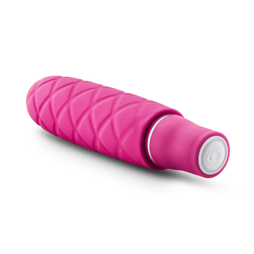 Luxe By Blush® | Cozi Fuchsia 4.75-Inch Vibrating Mini Vibrator、mySite、bottomscart