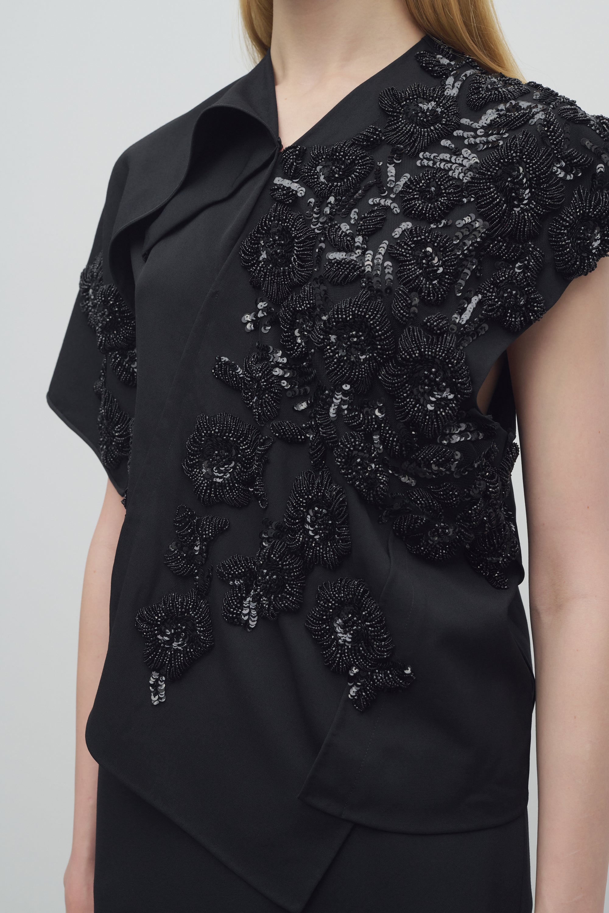 Dossine Top in Embroidered Wool、mySite、aoinhome