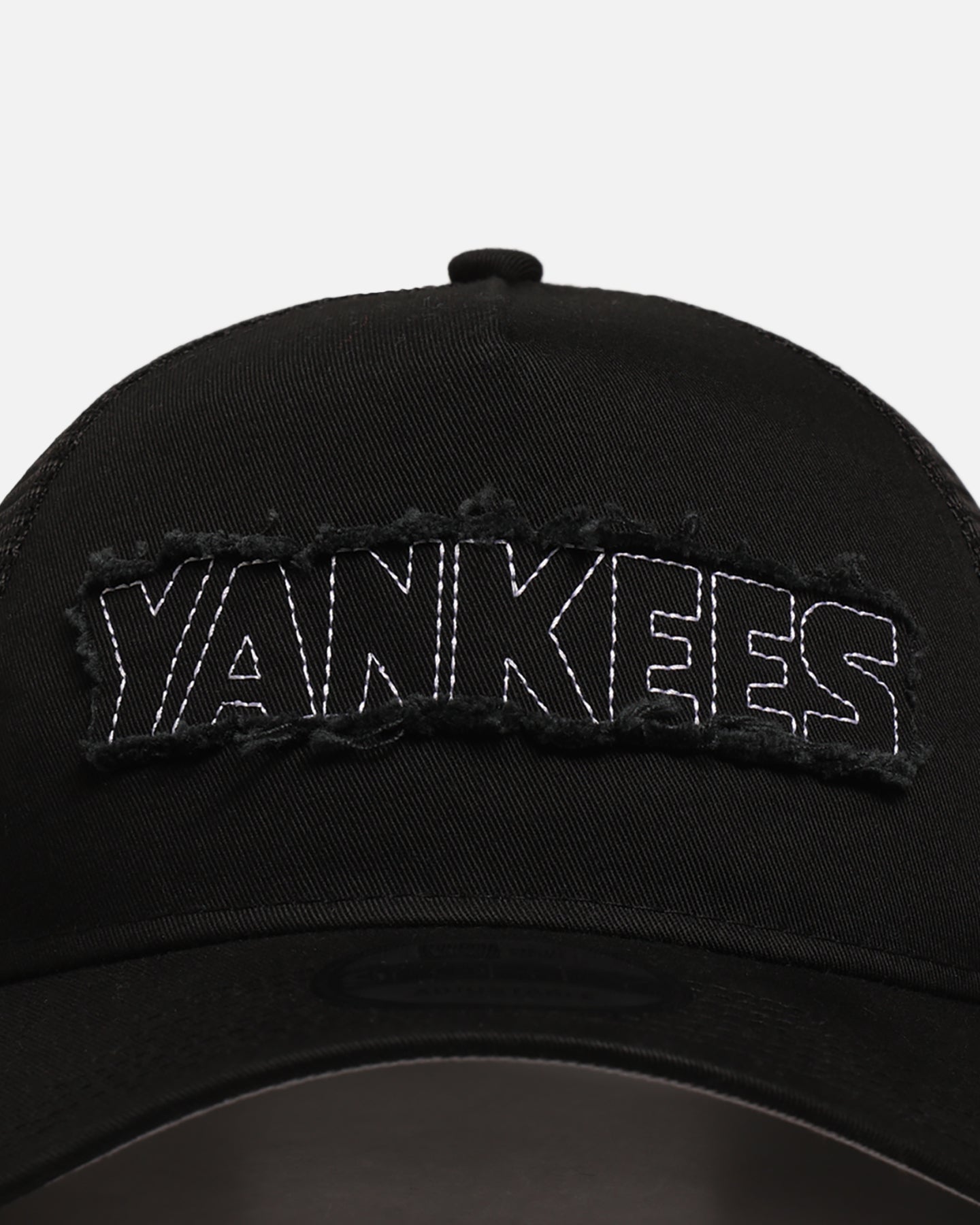 New Era New York Yankees 'Distressed' 9FORTY A-Frame Trucker Snapback Black/White、mySite、zt4zffjzw