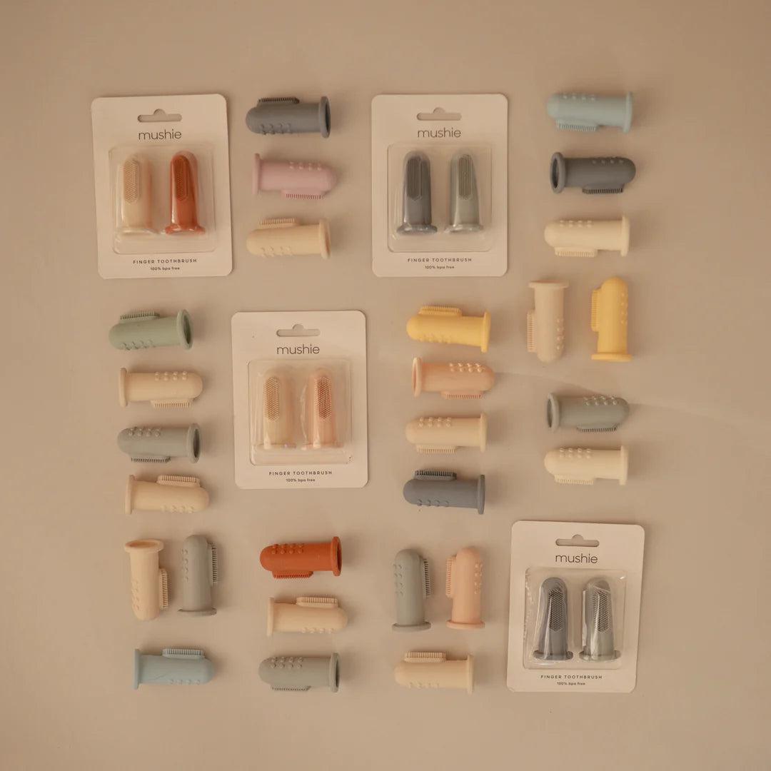  Mushie Finger Toothbrush - Stone/Tradewinds、mySite、merchandisen