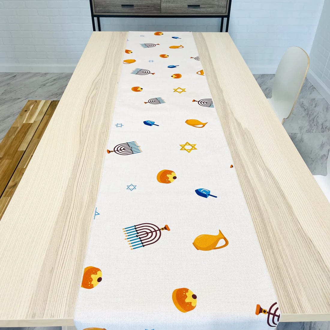 Hanukkah Confetti Table Runner、mySite、topwebapps