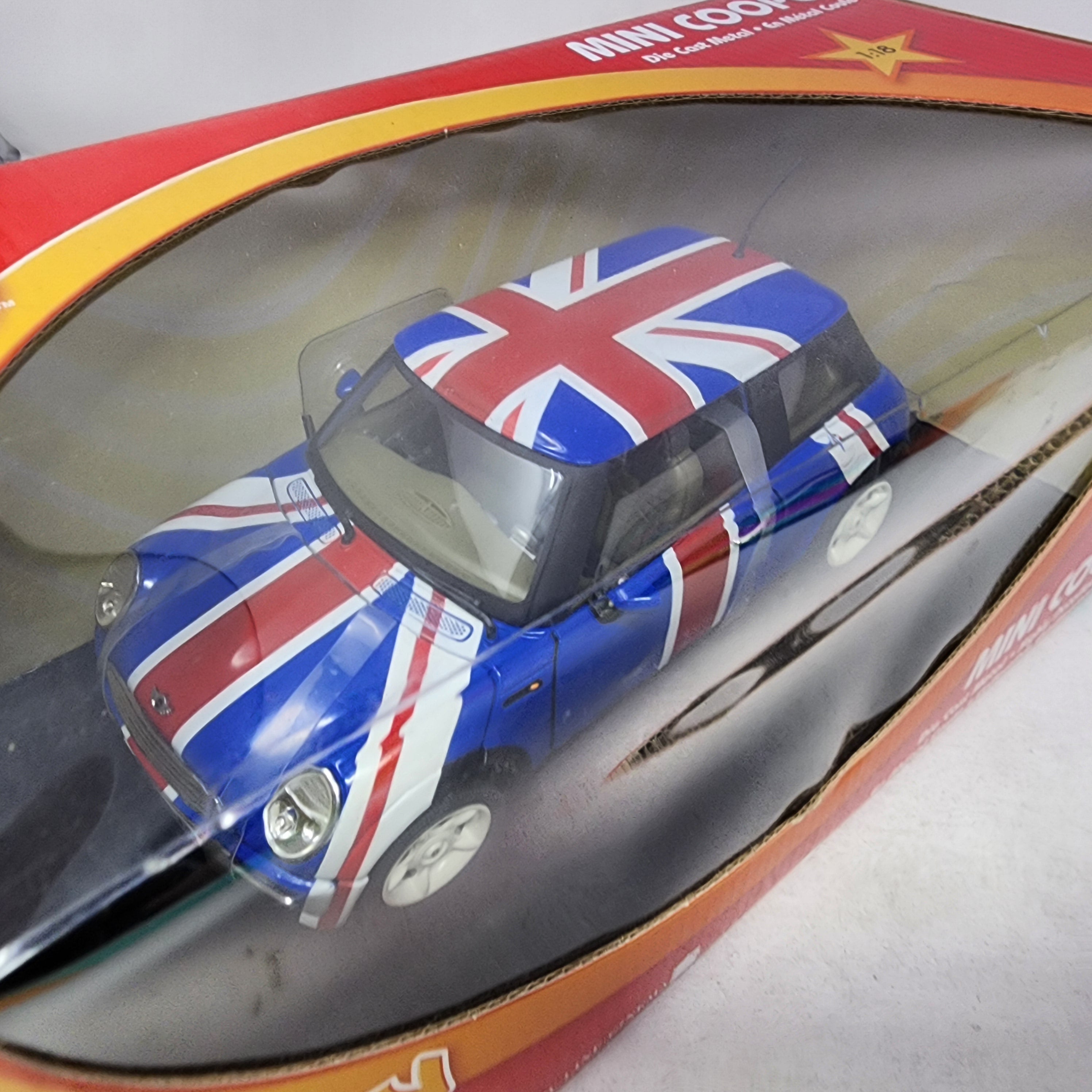 Mini Cooper * 1:18 Scale Austin Powers、mySite、hgirdovlk
