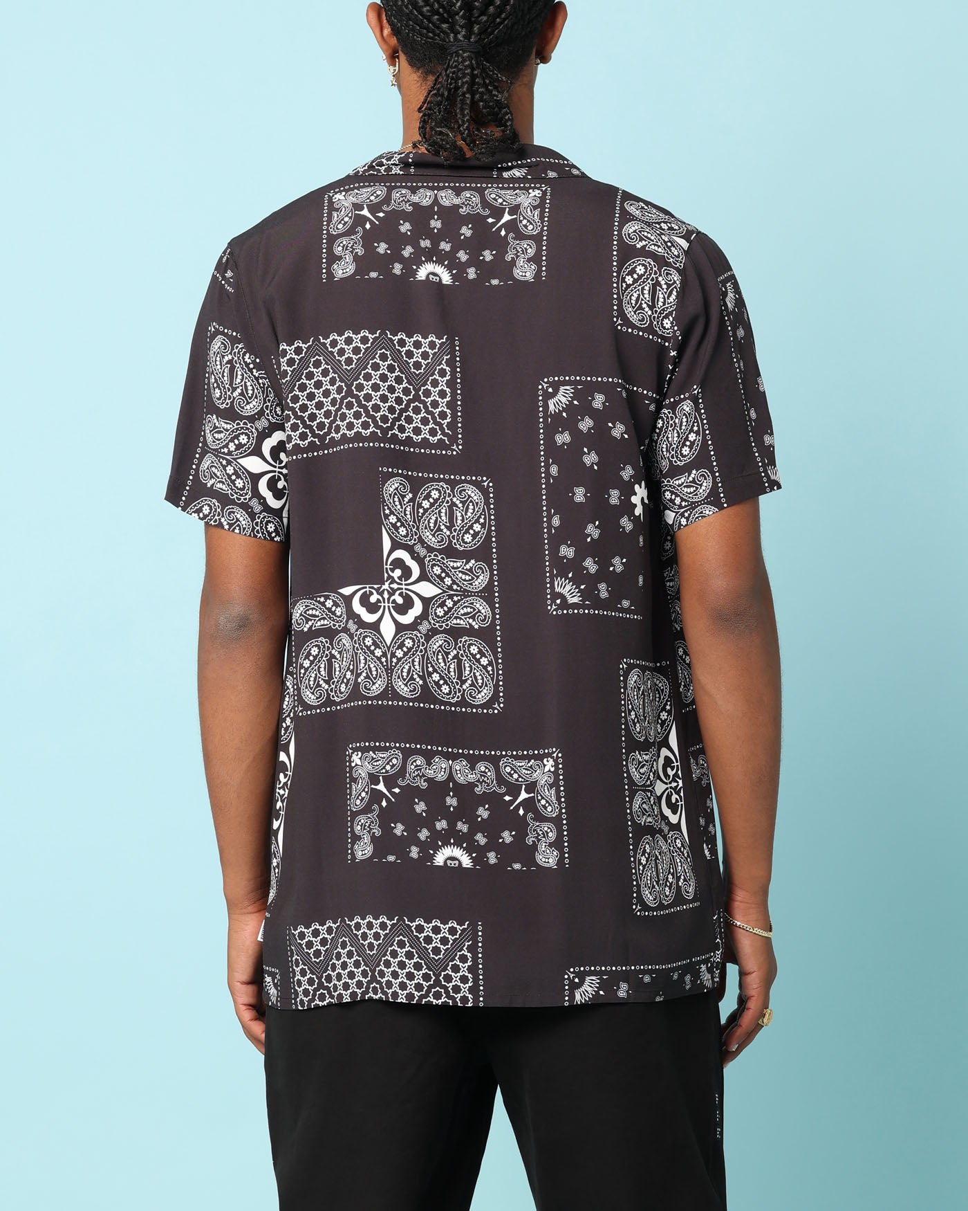 {product_title} - {shop_name}