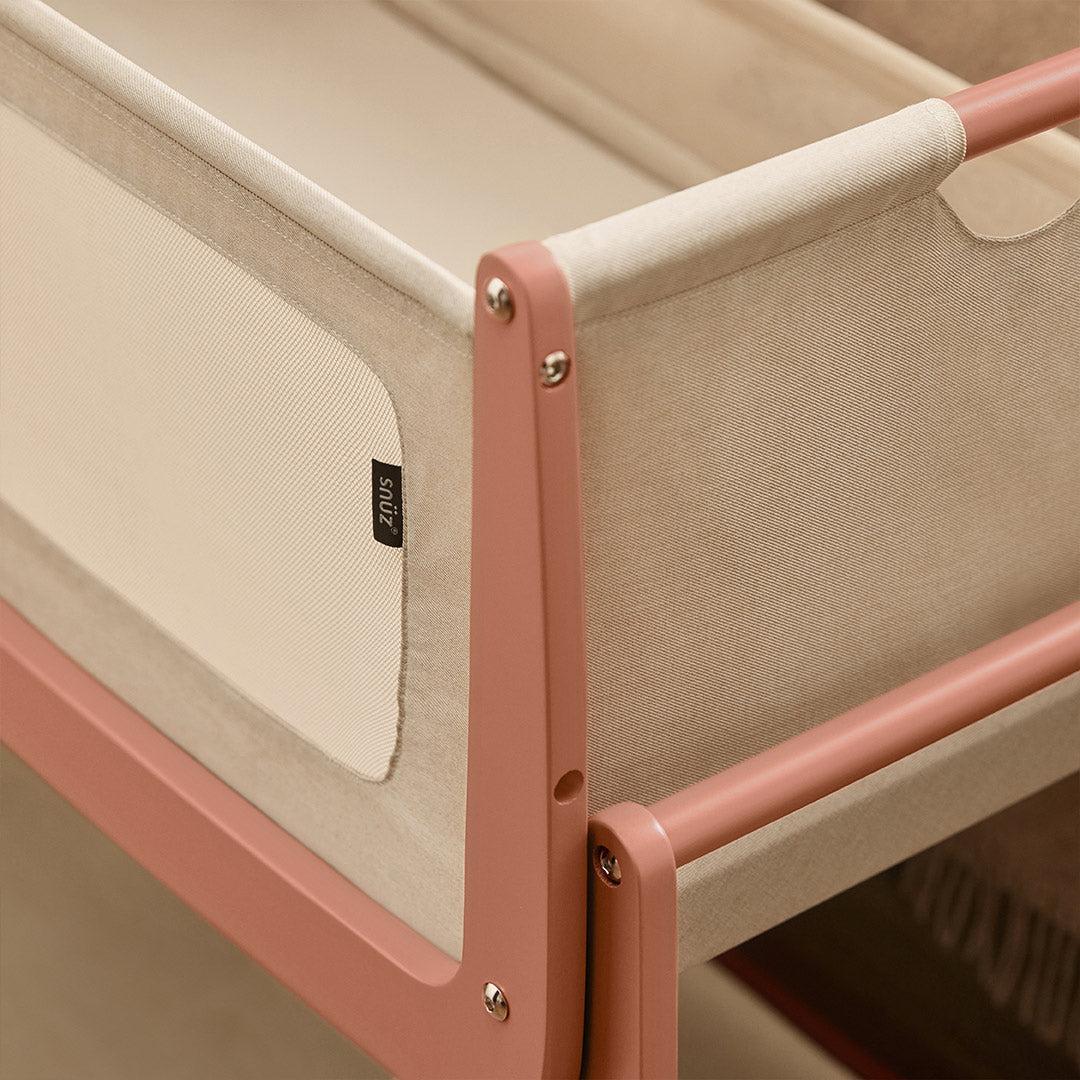  SnuzPod 5 Bedside Crib - Terracotta、mySite、merchandisen