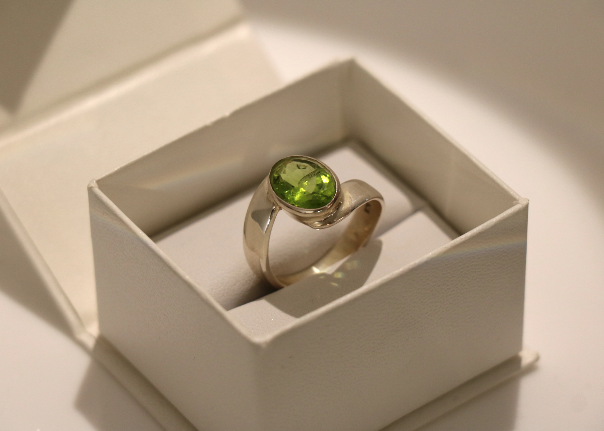 Faceted Peridot Ring (Sterling Silver)、mySite、topwebapps