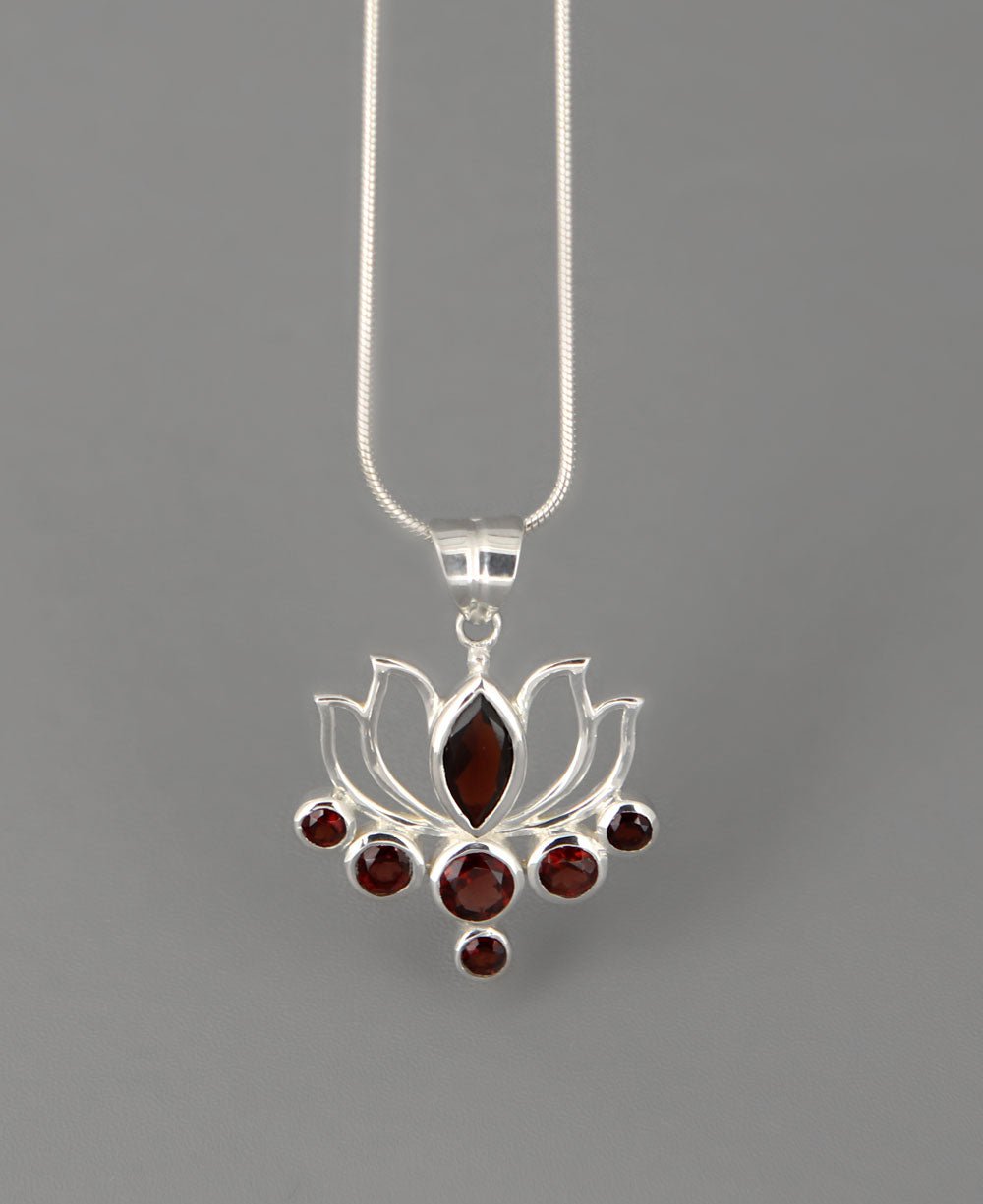 Garnet Lotus Pendant, Sterling Silver、mySite、topwebapps
