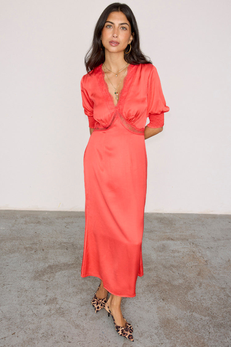 Red May Dress、mySite、solidvoid