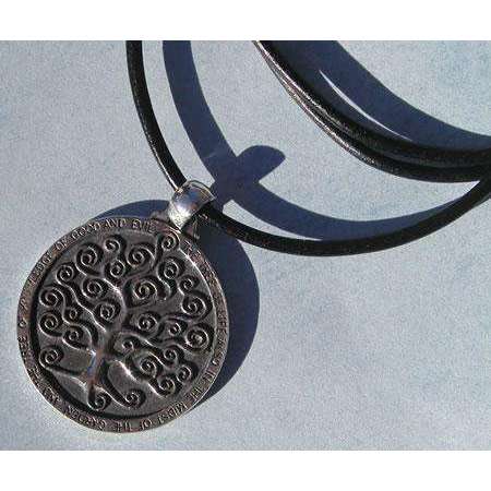 Michael Bromberg Intricate Tree of Life on Leather、mySite、topwebapps