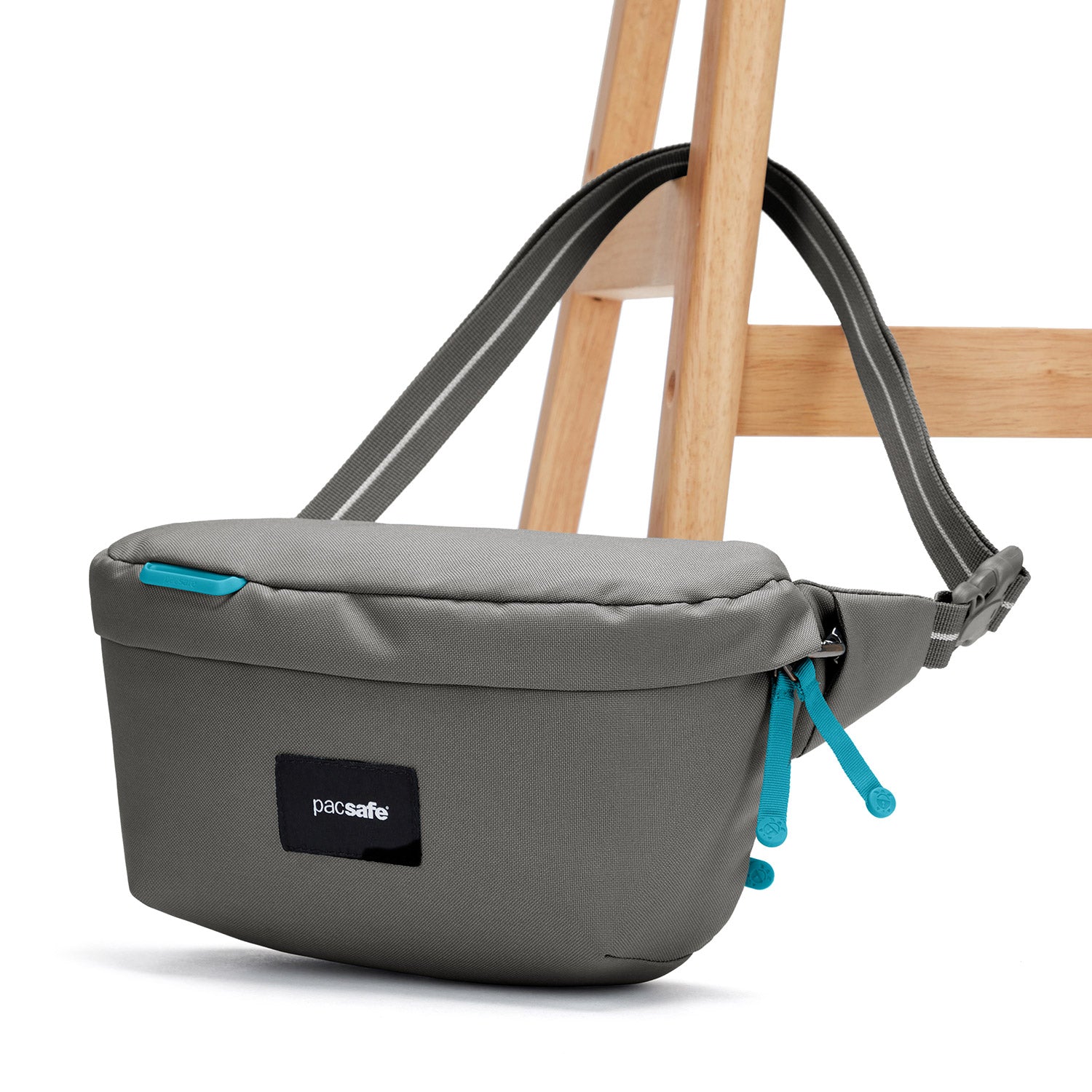 Pacsafe® GO anti-theft sling pack、mySite、garagedoors4me