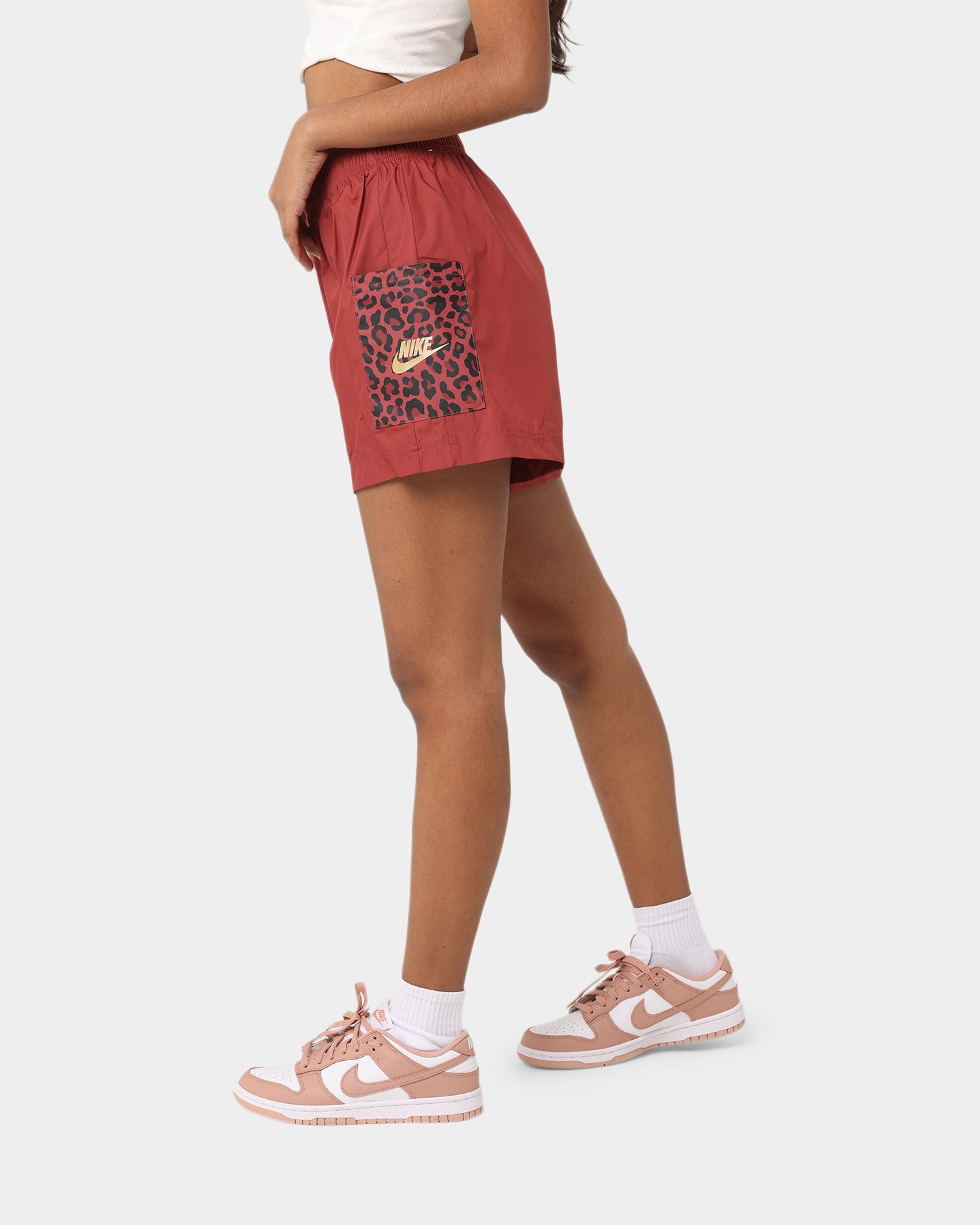 Nike Women's Nike Sportswear Woven Leopard High-Waisted Shorts Cedar/Metallic、mySite、zt4zffjzw