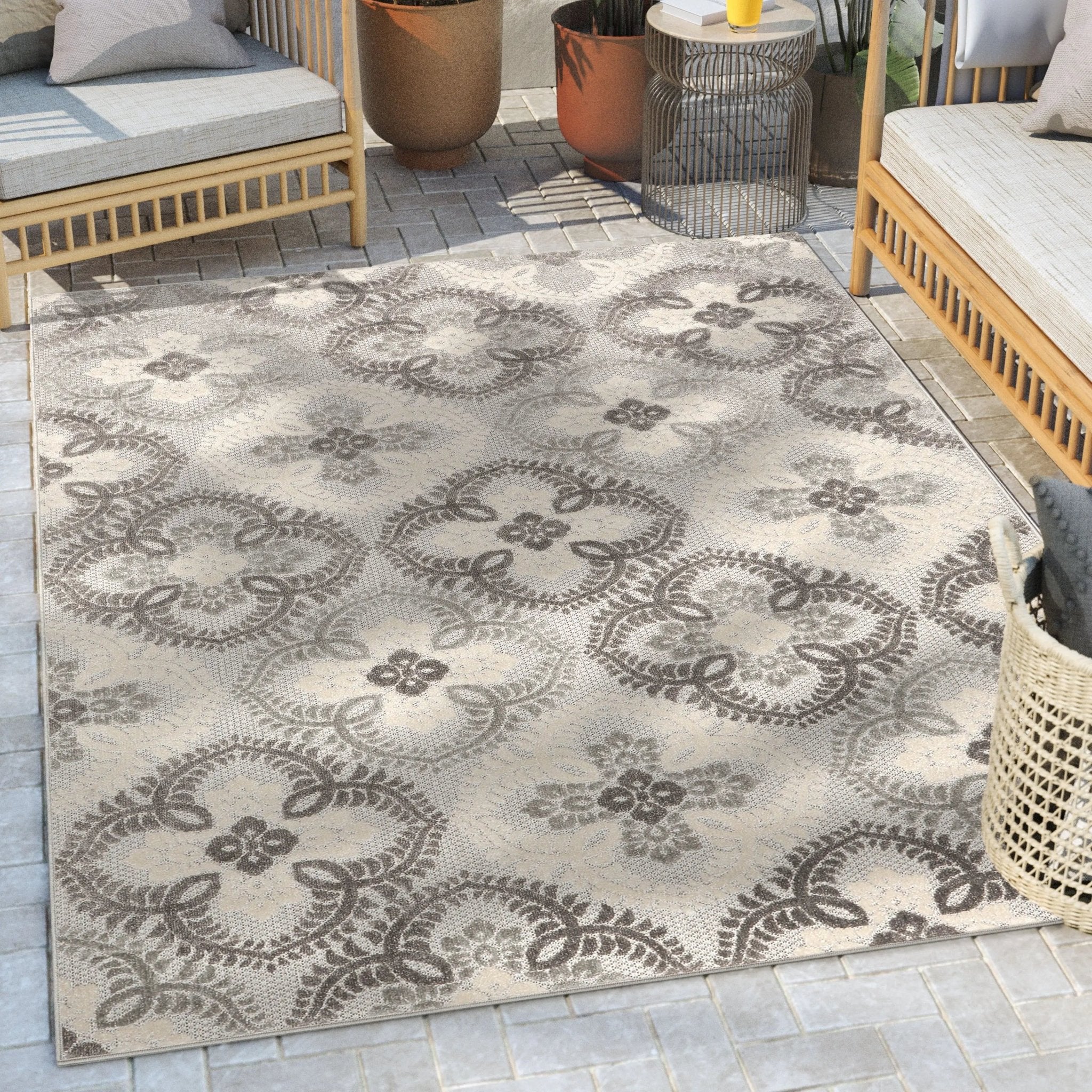 Loewy Modern Geometric Indoor/Outdoor Grey High-Low Rug、mySite、gigharbornorthrealestate