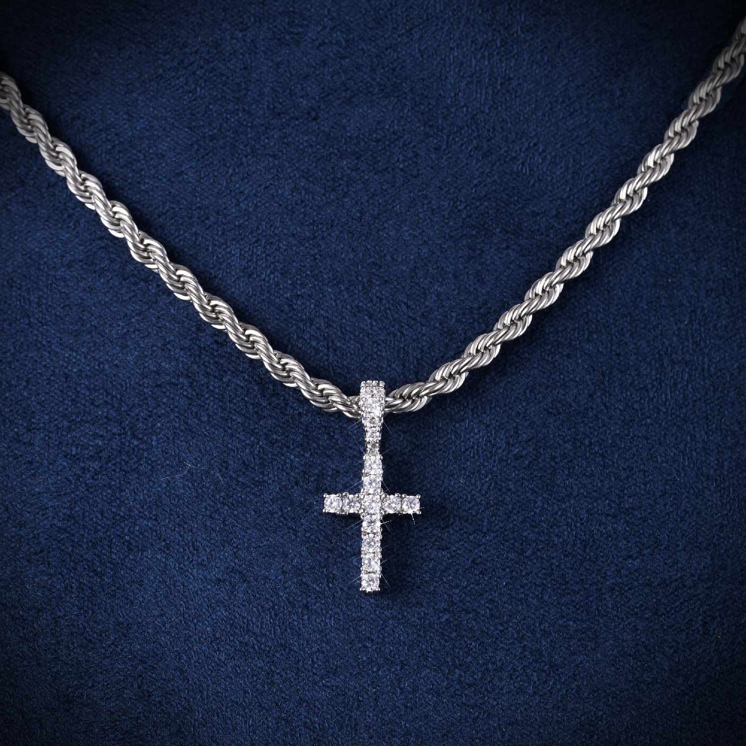 VVS Micro Cross Pendant 14K Gold、mySite、hinf8tx79