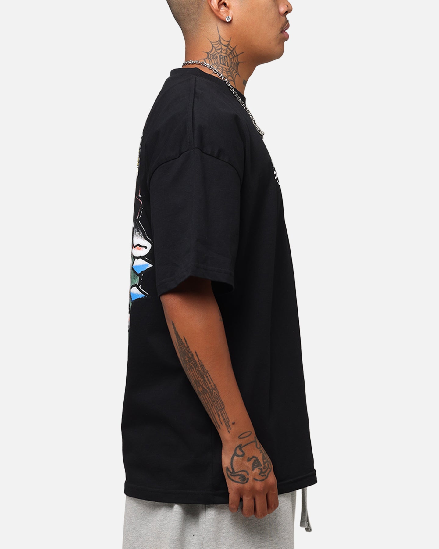 {product_title} - {shop_name}