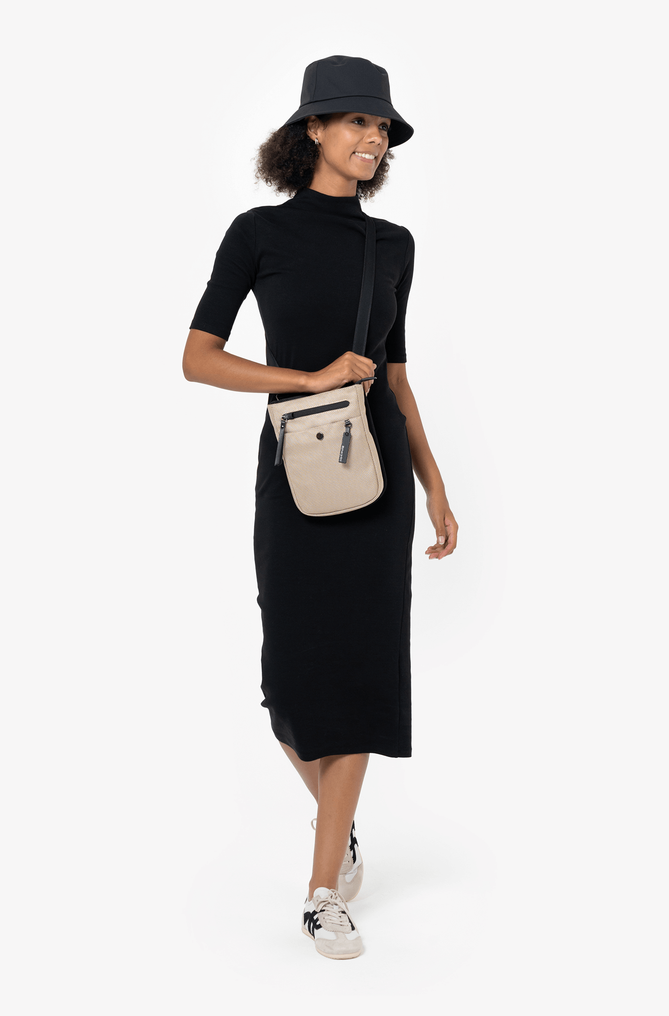 Prima | Travel Crossbody、mySite、garagedoors4me