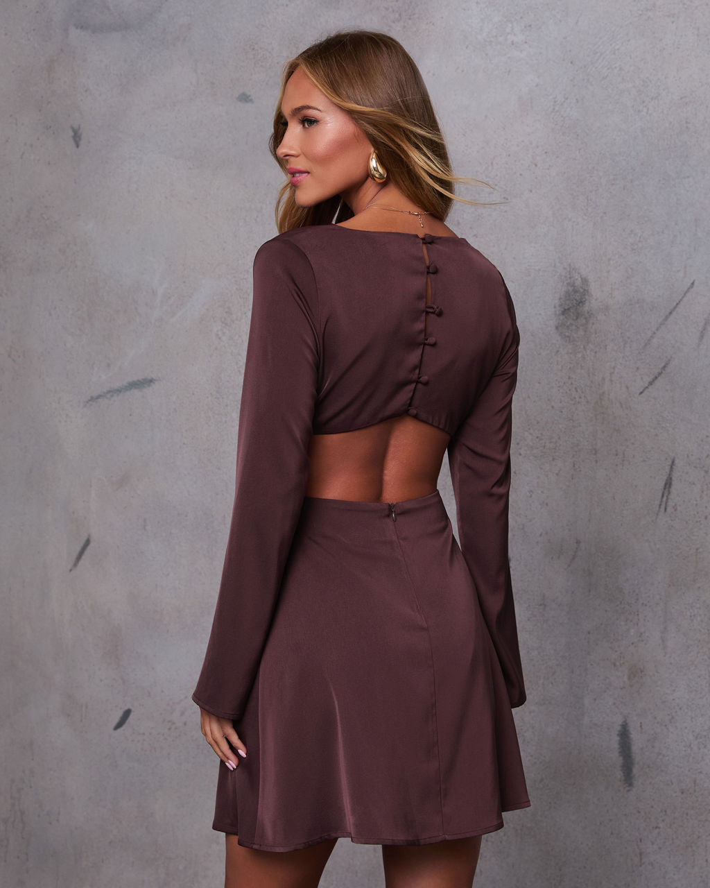 {product_title} - {shop_name}