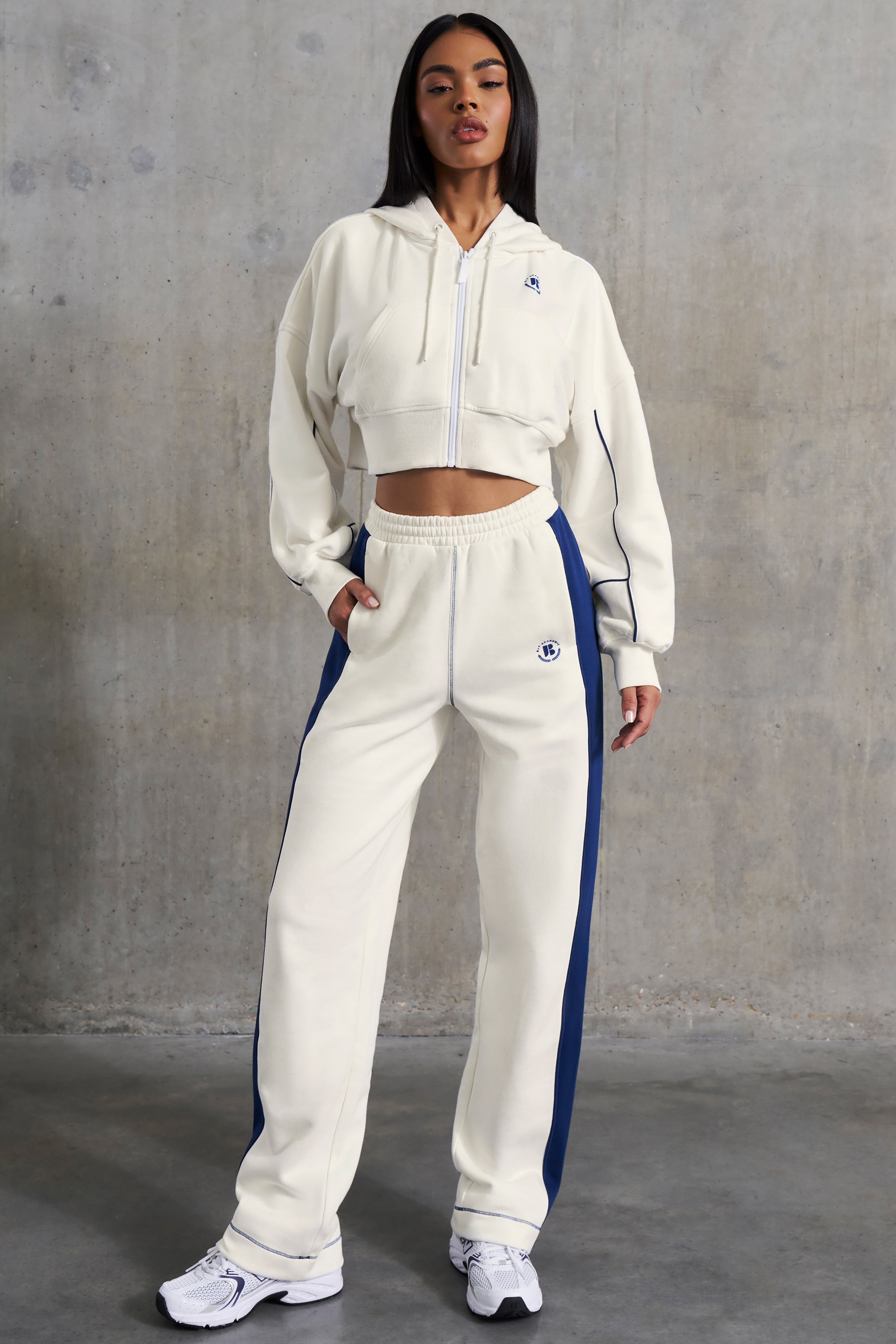 Petite Wide Leg Sweatpants in White、mySite、solidvoid