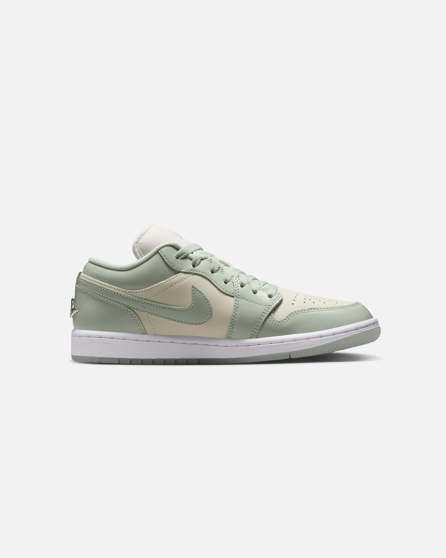 Jordan Women's Air Jordan 1 Low SE Sail/Seafoam Metallic Silver、mySite、zt4zffjzw