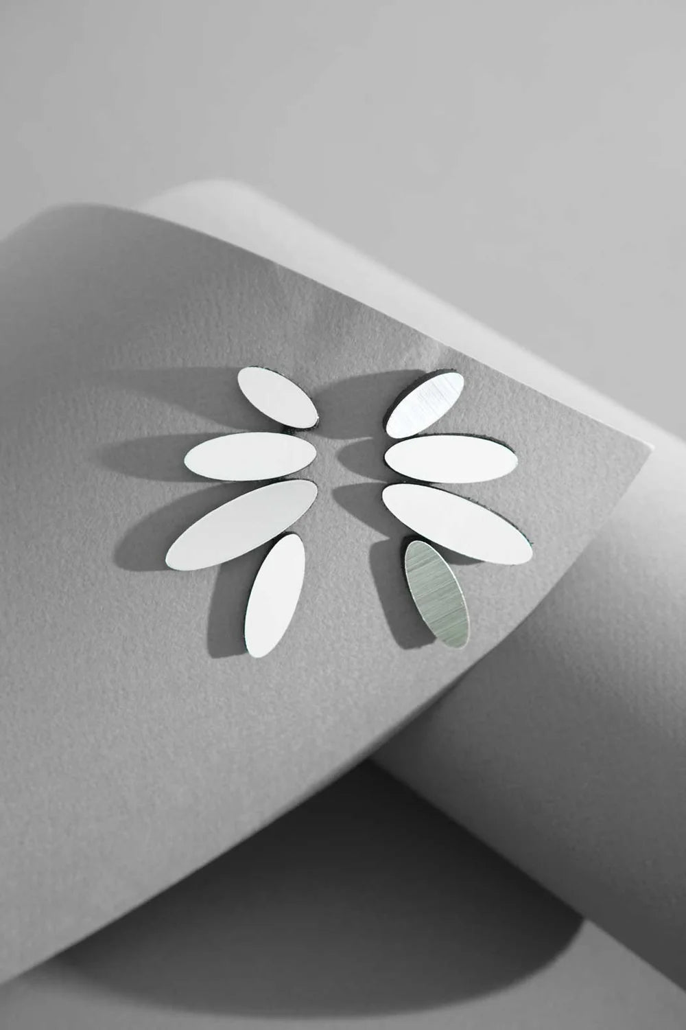  Silver Petals Earrings、mySite、elrpsem3k