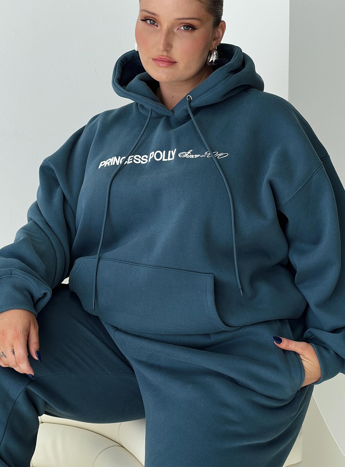 Princess Polly Hooded Sweatshirt Block / Cursive Text Slate Curve、mySite、solidvoid