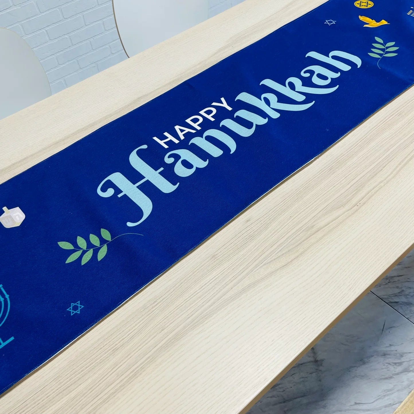 Blue Happy Hanukkah Table Runner、mySite、topwebapps