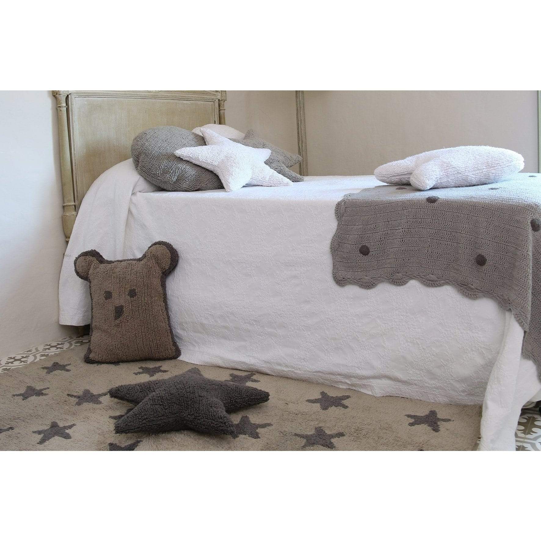 Wings White Cushion、mySite、gigharbornorthrealestate