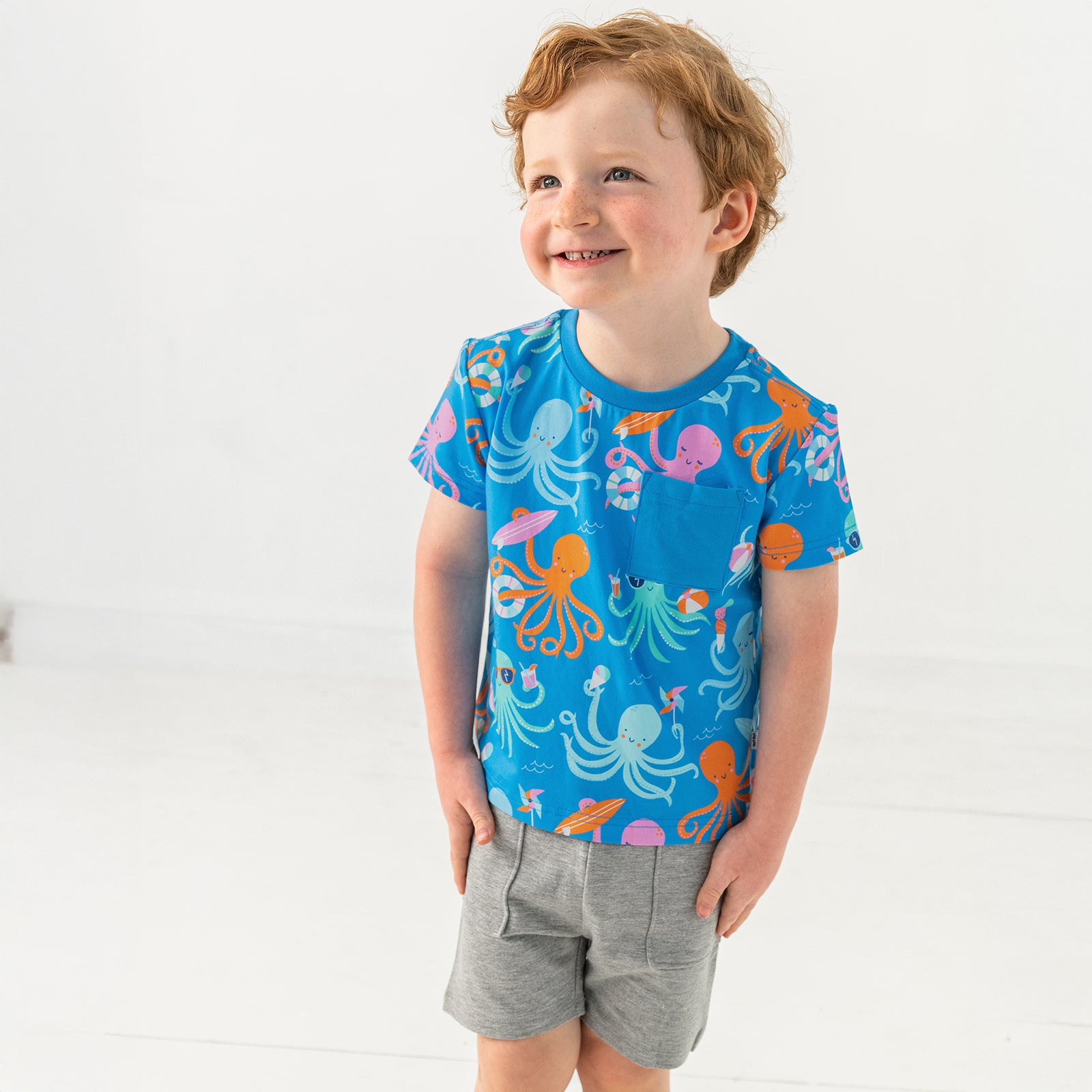 Octopus Party Relaxed Pocket Tee、mySite、g9winljtr