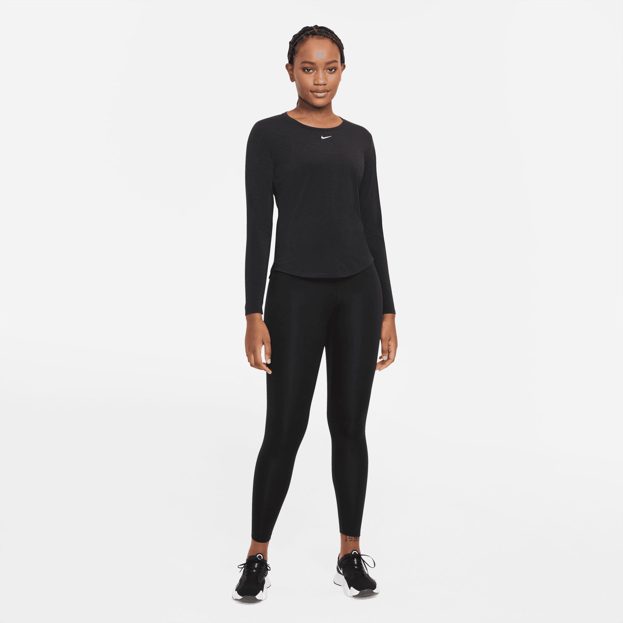 Nike One Luxe Dri-Fit Women's Stardard Fit Long-Sleeve Top