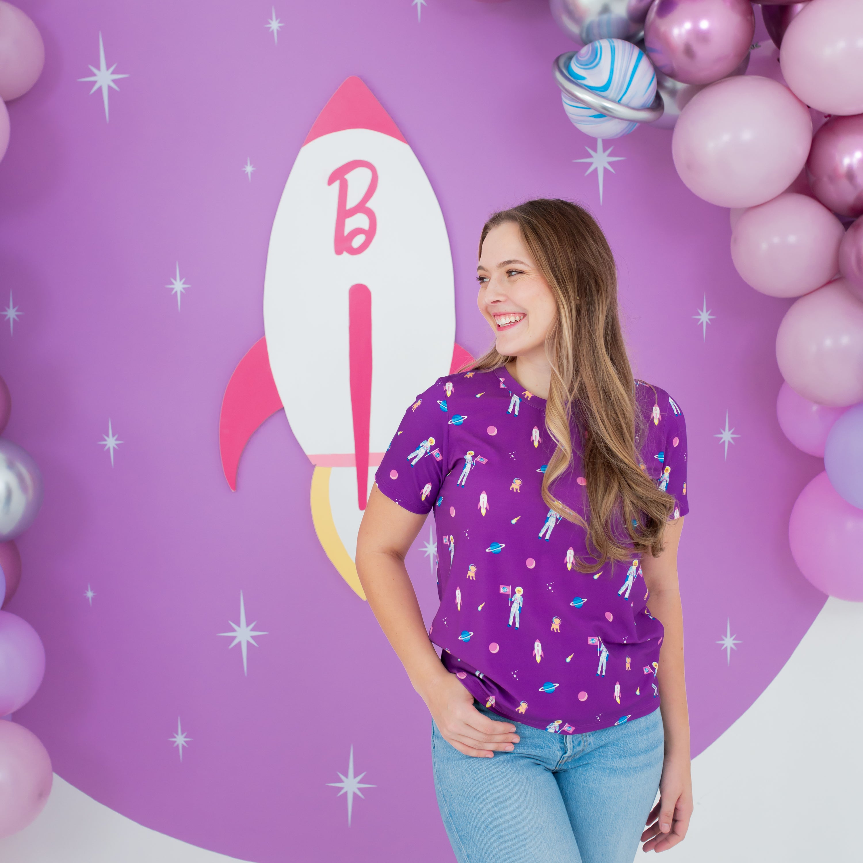  Women's Crew Neck Tee in Barbie™ Astronaut、mySite、layawaytickets