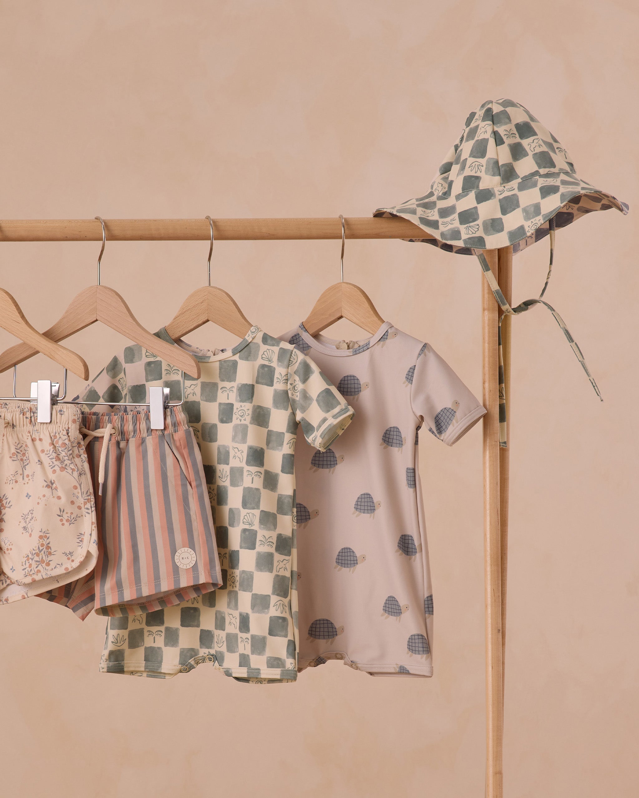  Floppy Swim Hat || Coastal Check、mySite、layawaytickets