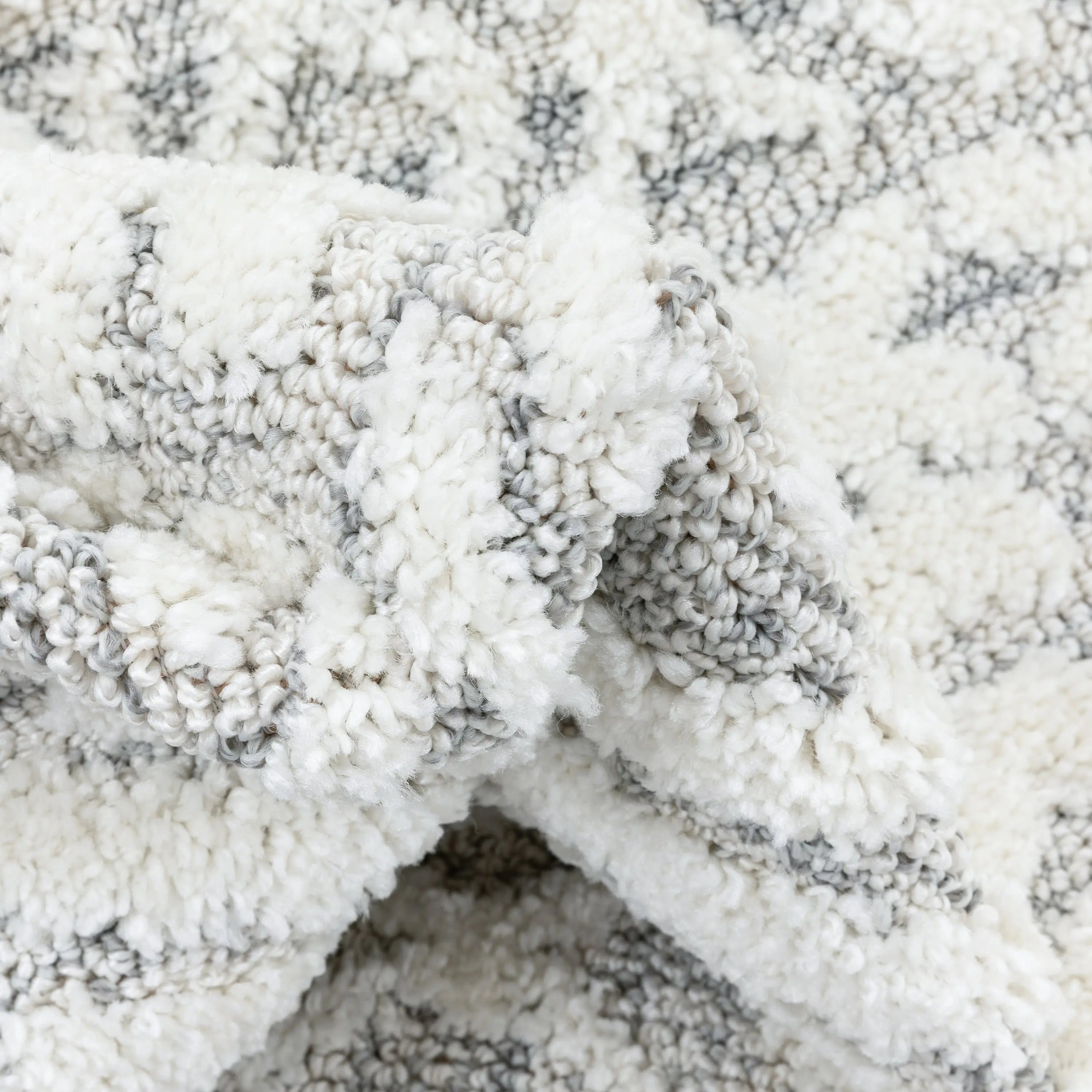 Eliana Tribal Geometric Chevron pattern Cream High-Low Textured Rug、mySite、gigharbornorthrealestate