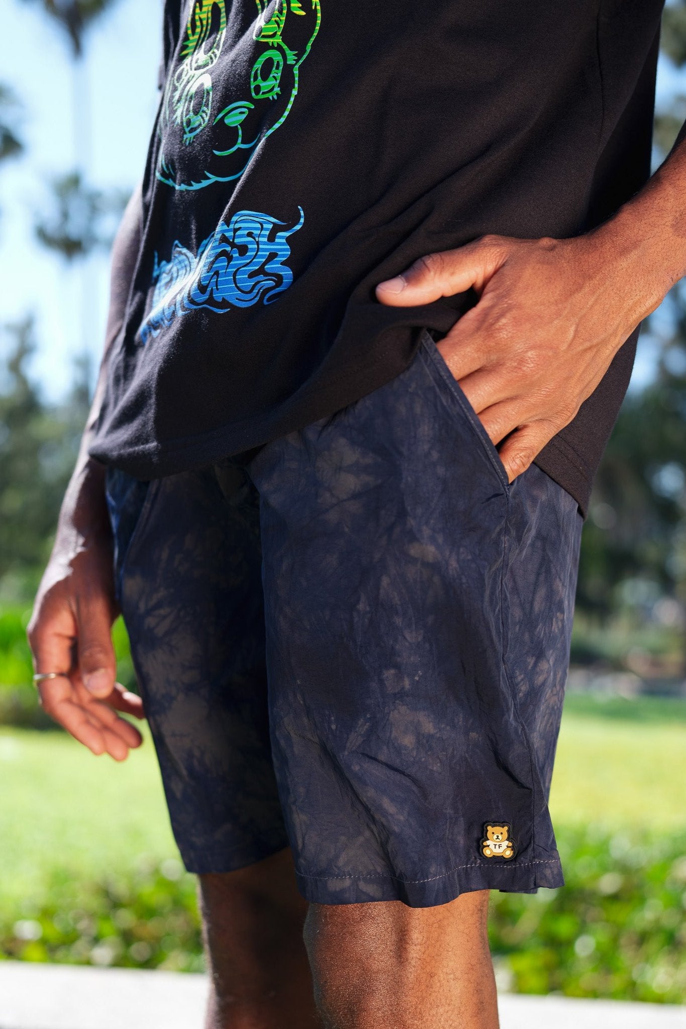 {product_title} - {shop_name}