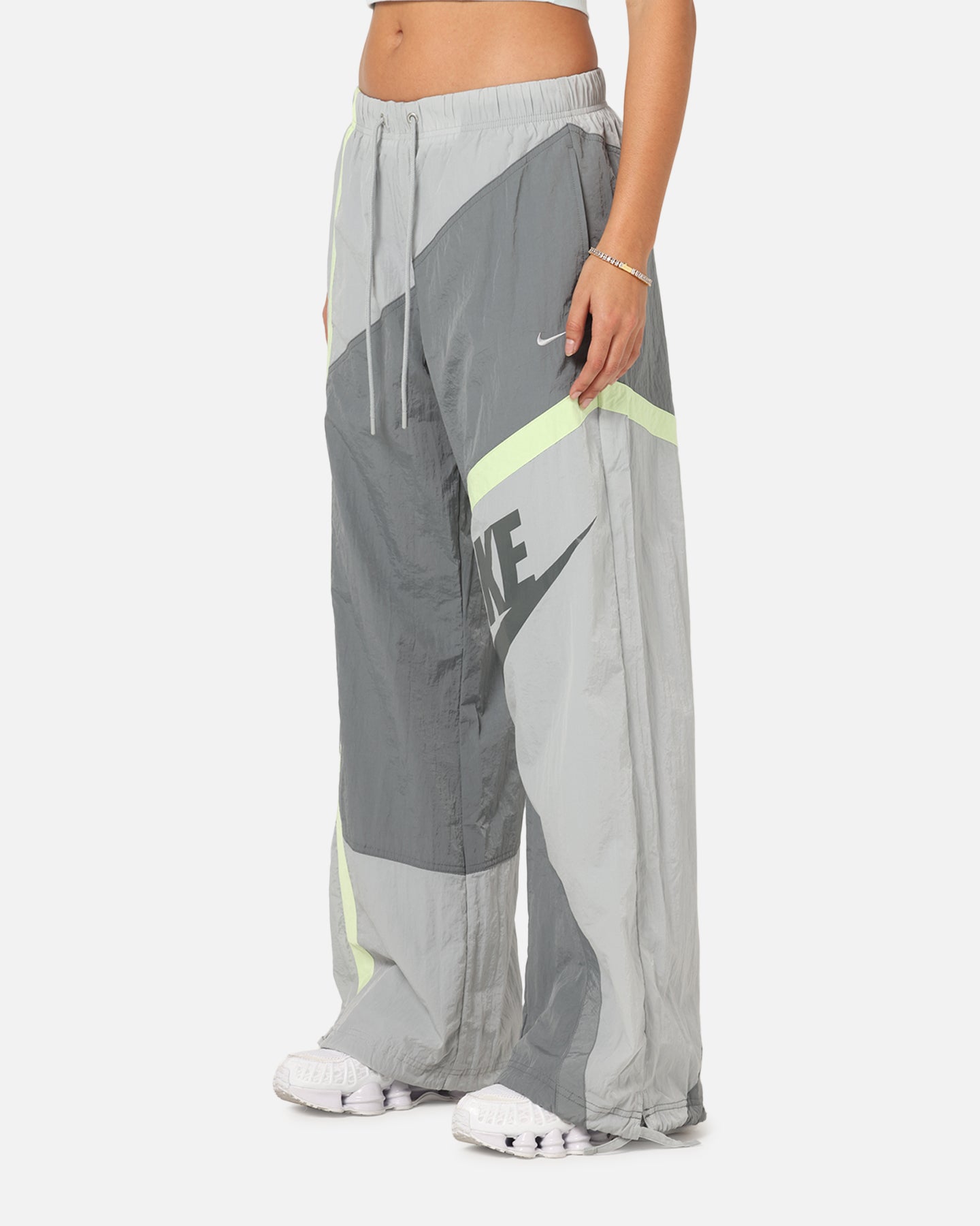 Nike Women's Sportswear Mid-Rise Street Woven Open-Hem Pants Smoke Grey、mySite、zt4zffjzw