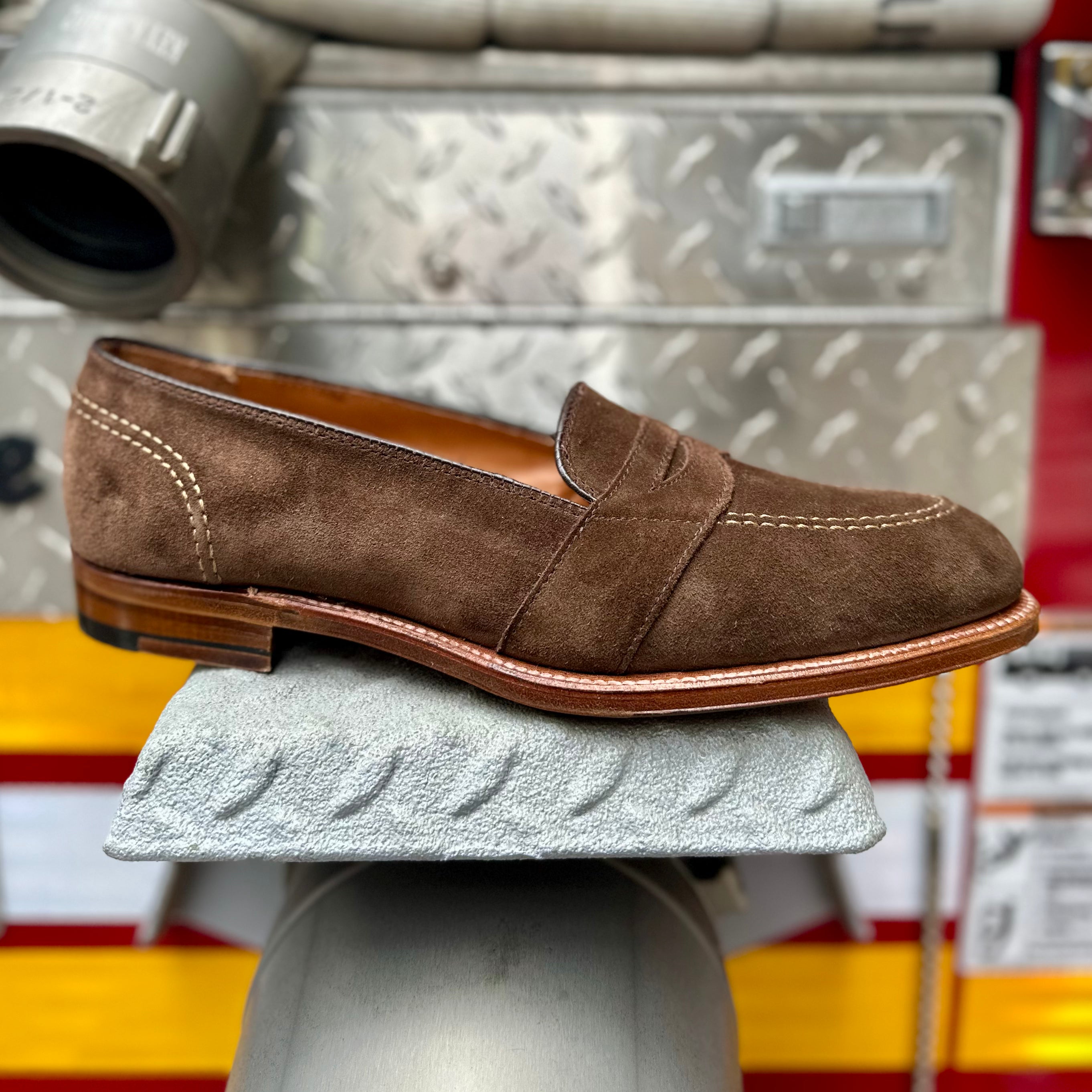  68333 - Full Strap Loafer in Humus Suede、mySite、preschool7hills