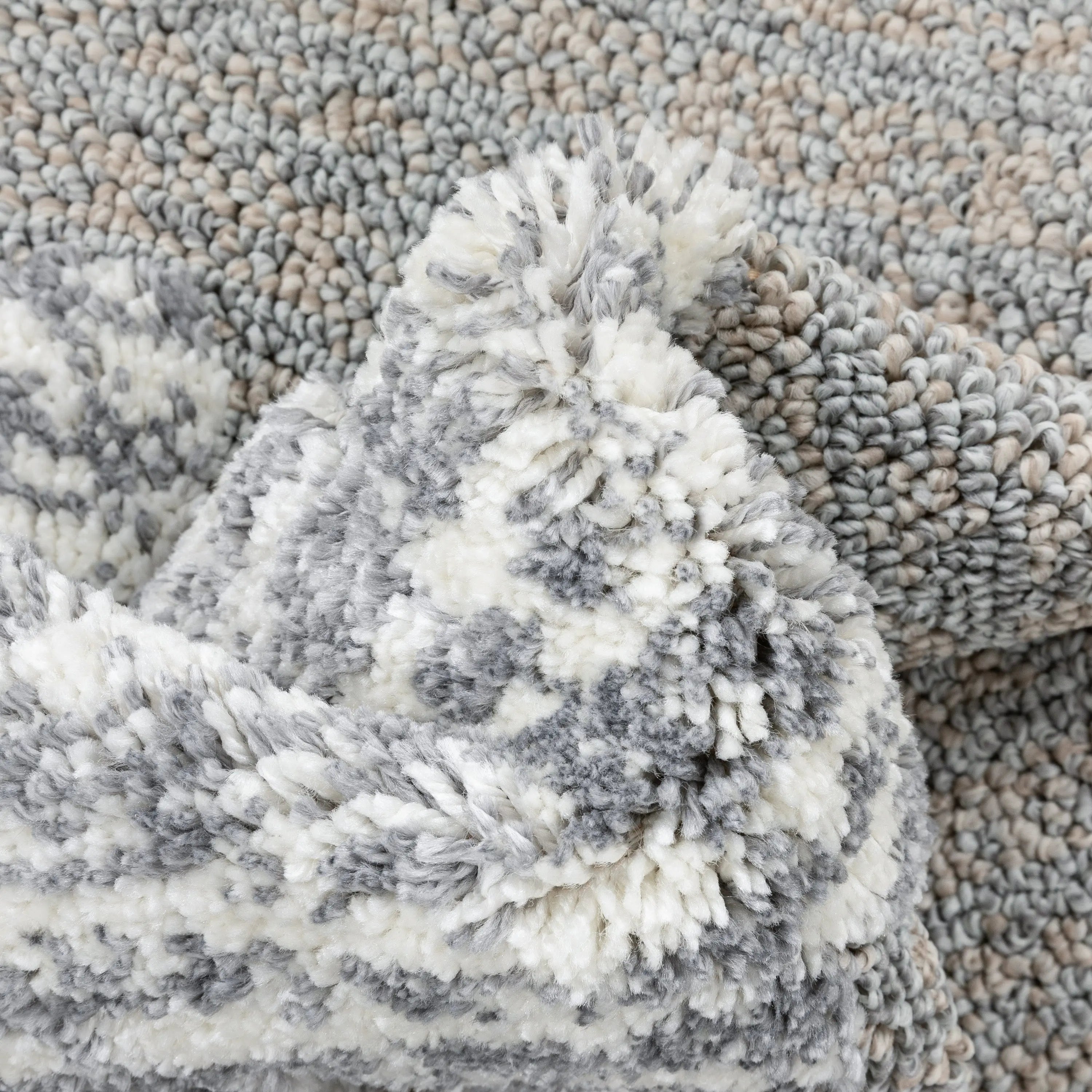 Savannah Tribal Geometric Pattern Ivory High-Low Textured Rug、mySite、gigharbornorthrealestate