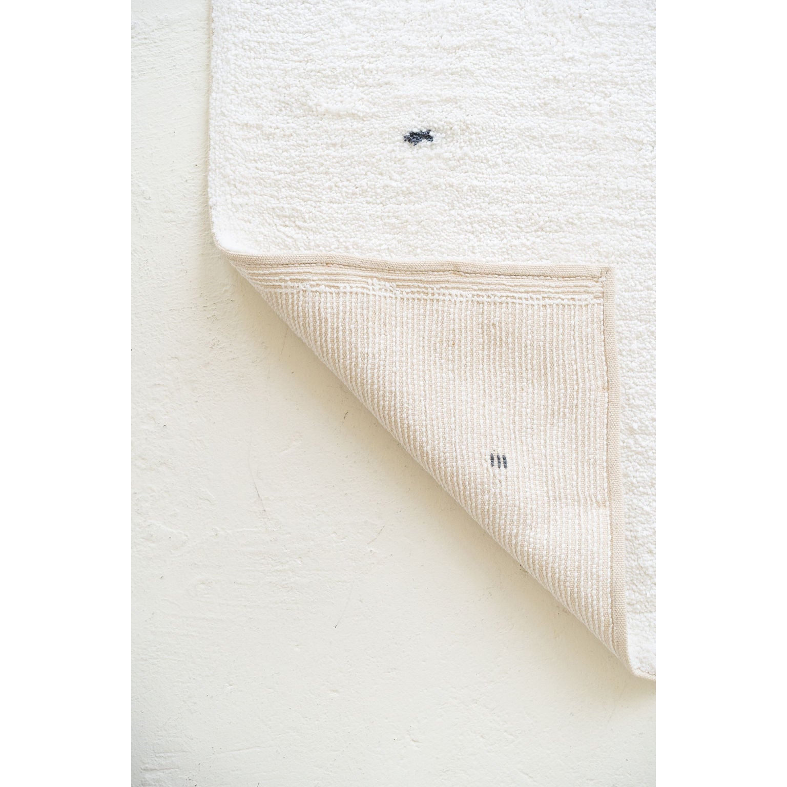 Signature Organic Cotton Ivory with Black Dots Washable Area Rug、mySite、gigharbornorthrealestate