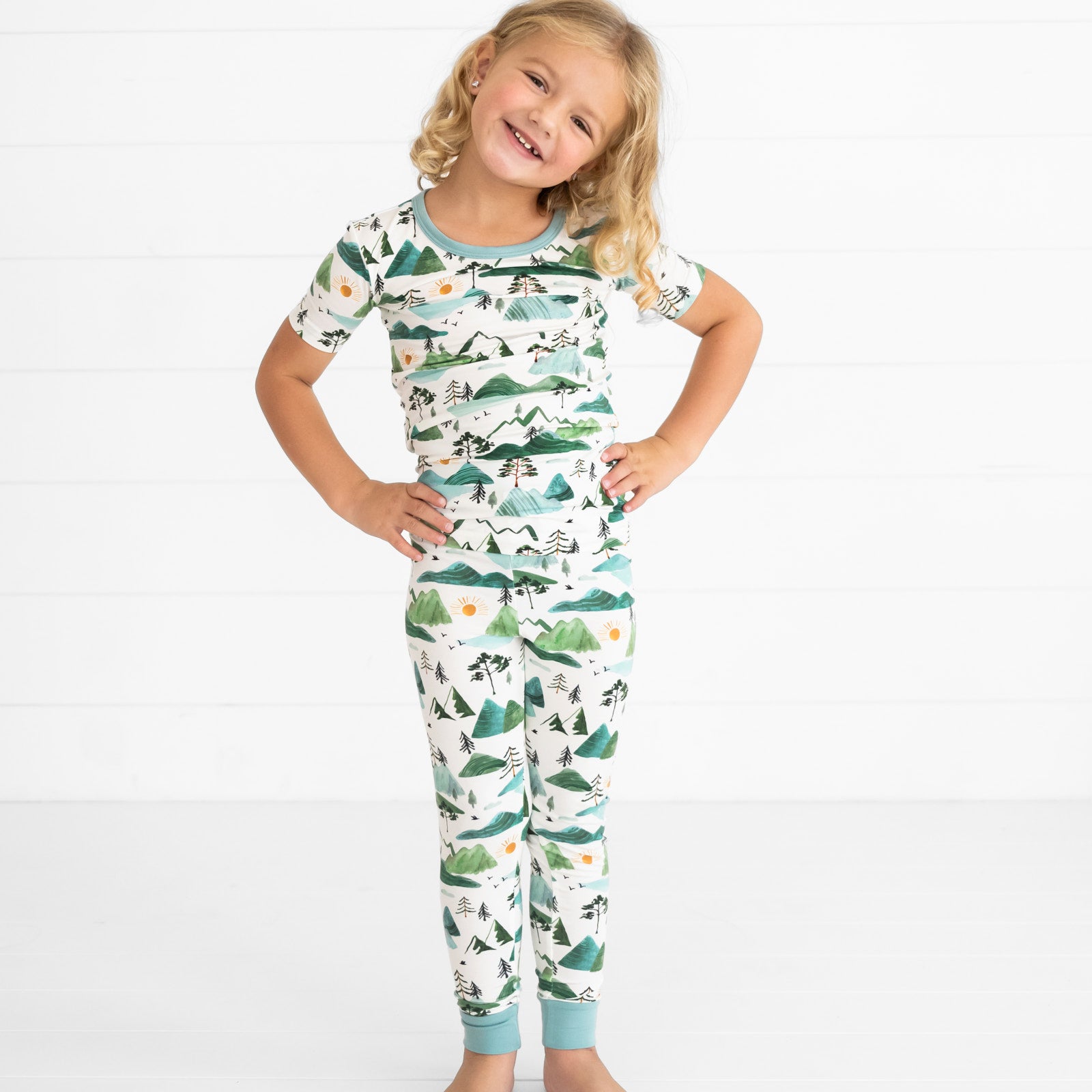 Mountain Mist Two-Piece Short Sleeve Pajama Set、mySite、g9winljtr