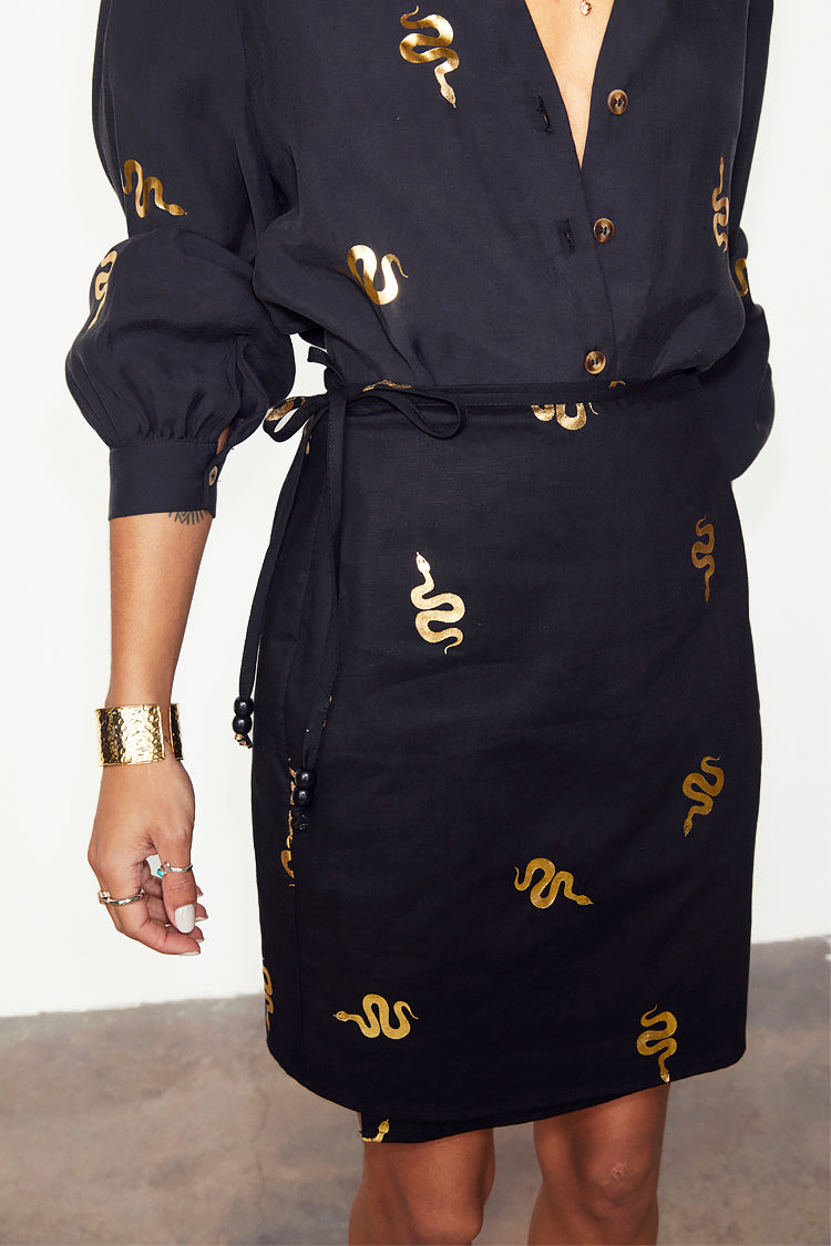 Black Snake Mini Wrap Skirt、mySite、solidvoid