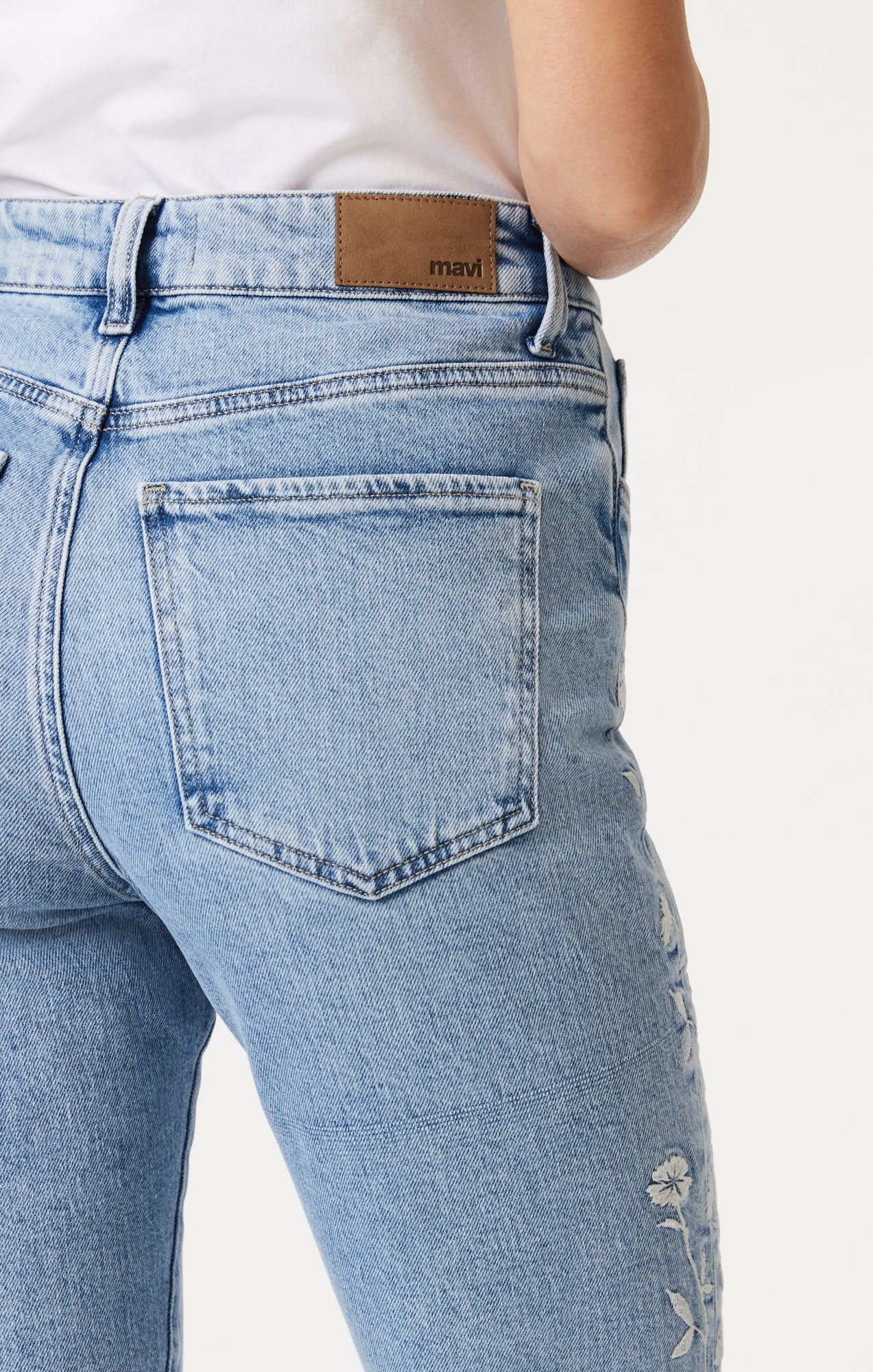 {product_title} - {shop_name}