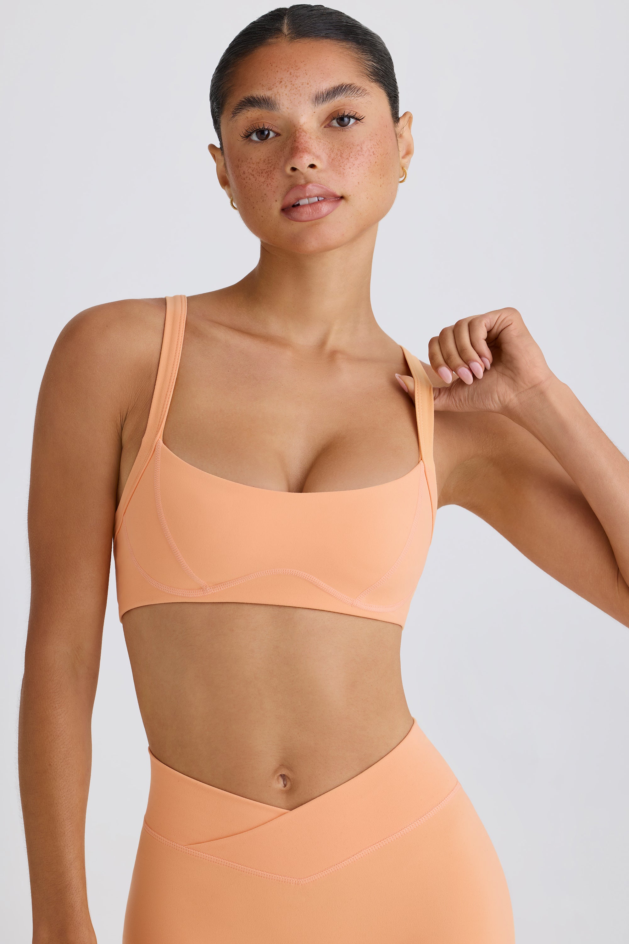 Soft Active Contrast-Trim Sports Bra in Peach、mySite、solidvoid
