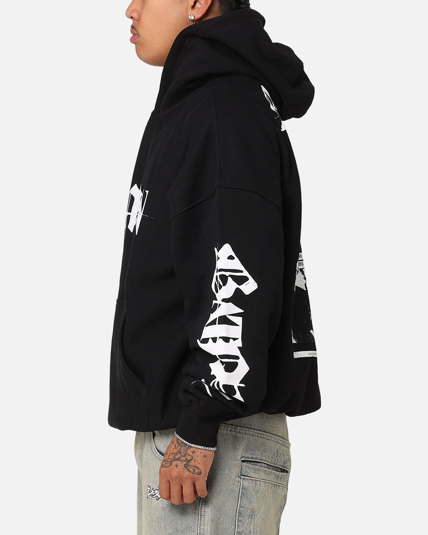 {product_title} - {shop_name}