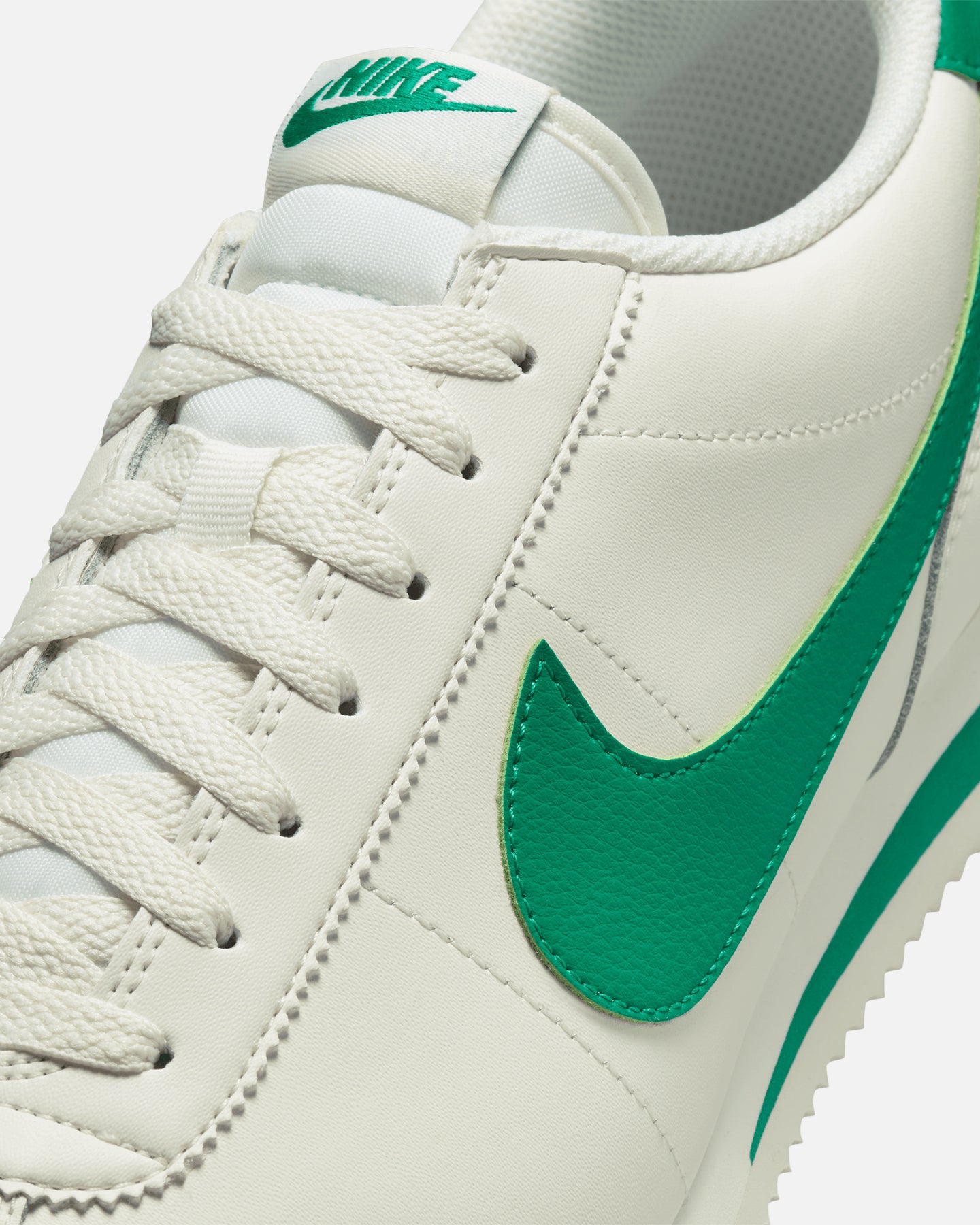 Nike Cortez Sail/Stadium Green、mySite、zt4zffjzw