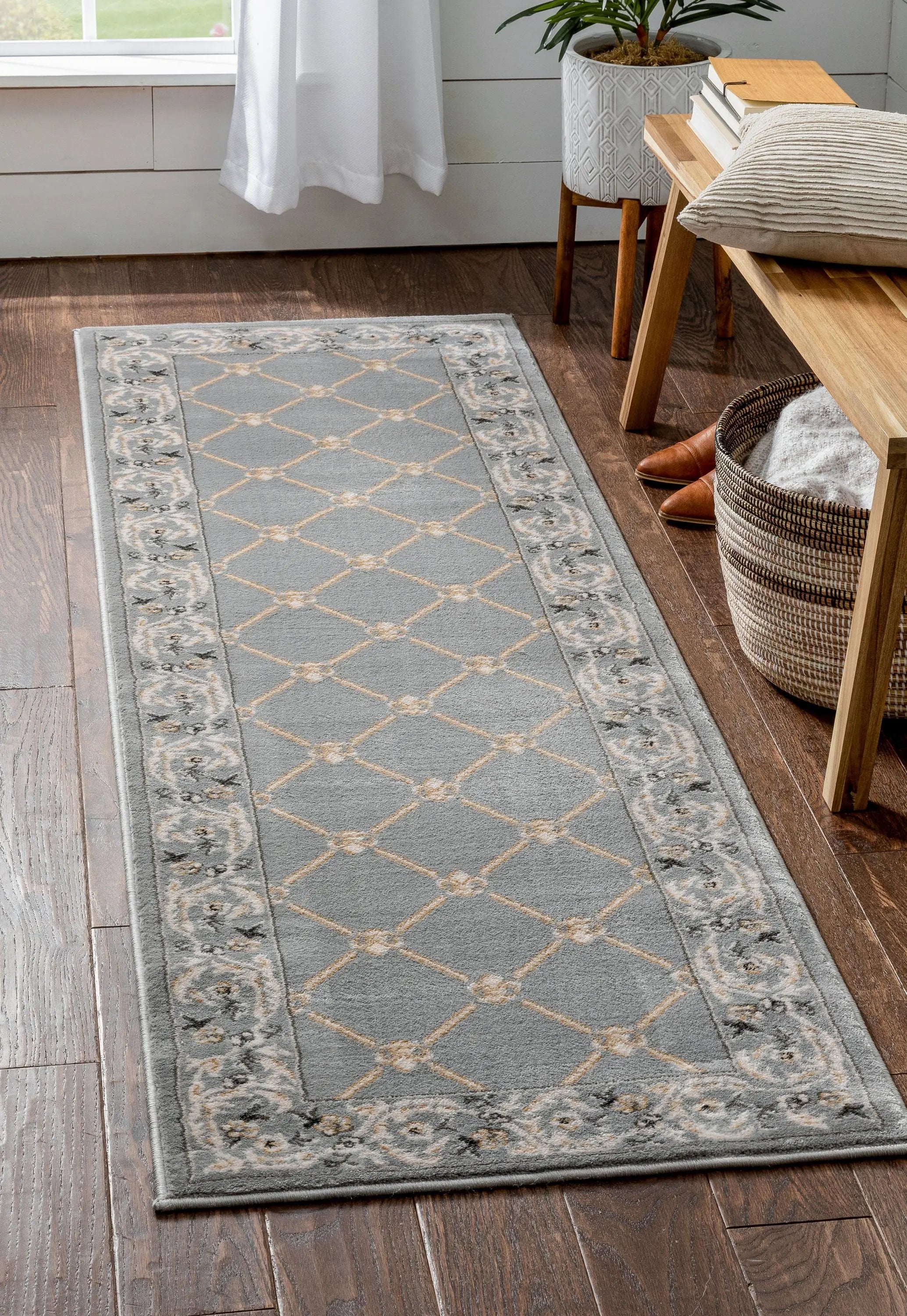 Fleur De Lis Grey Traditional Rug、mySite、gigharbornorthrealestate